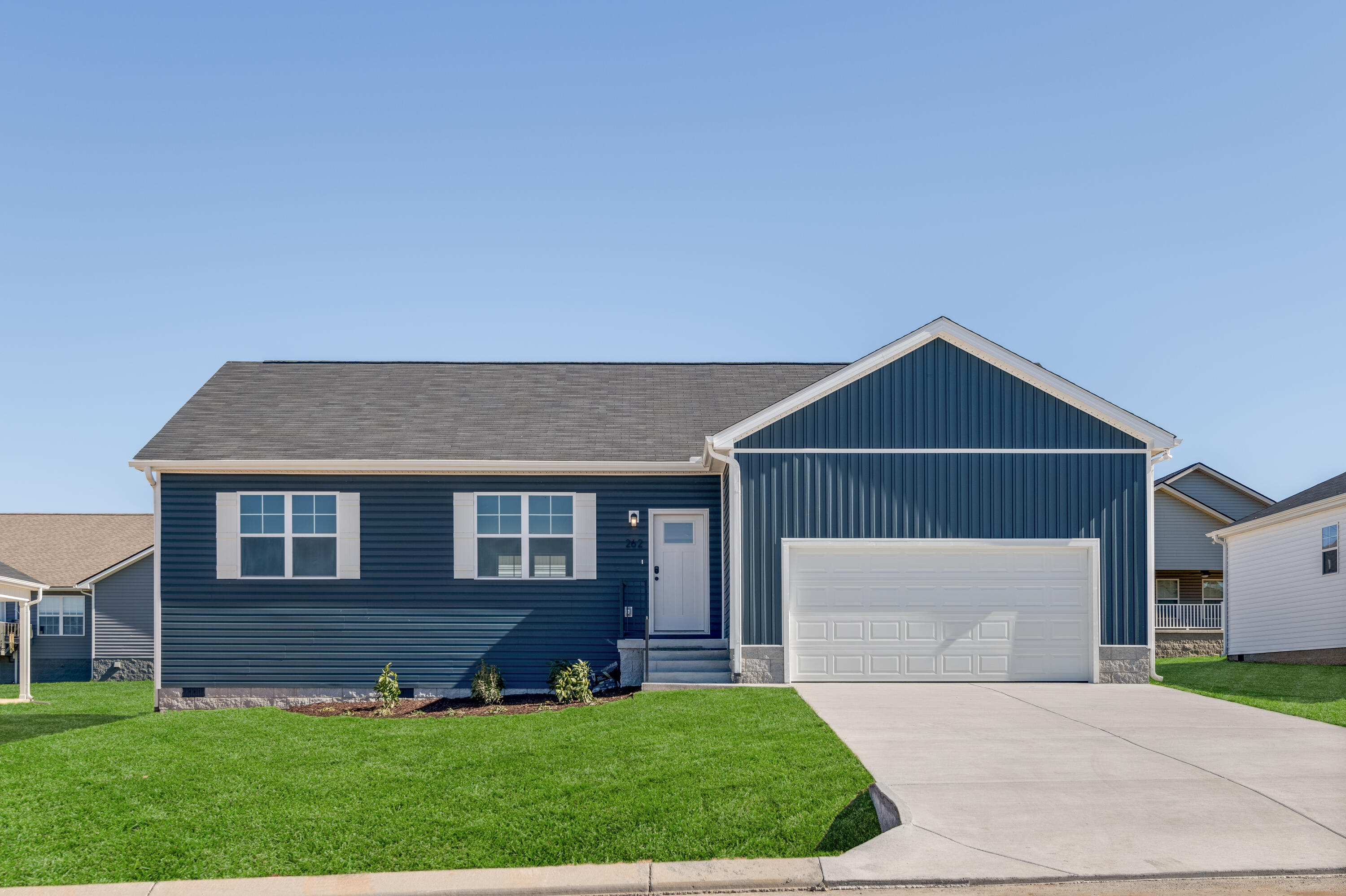 262 Stoneview Drive Property Photo 1