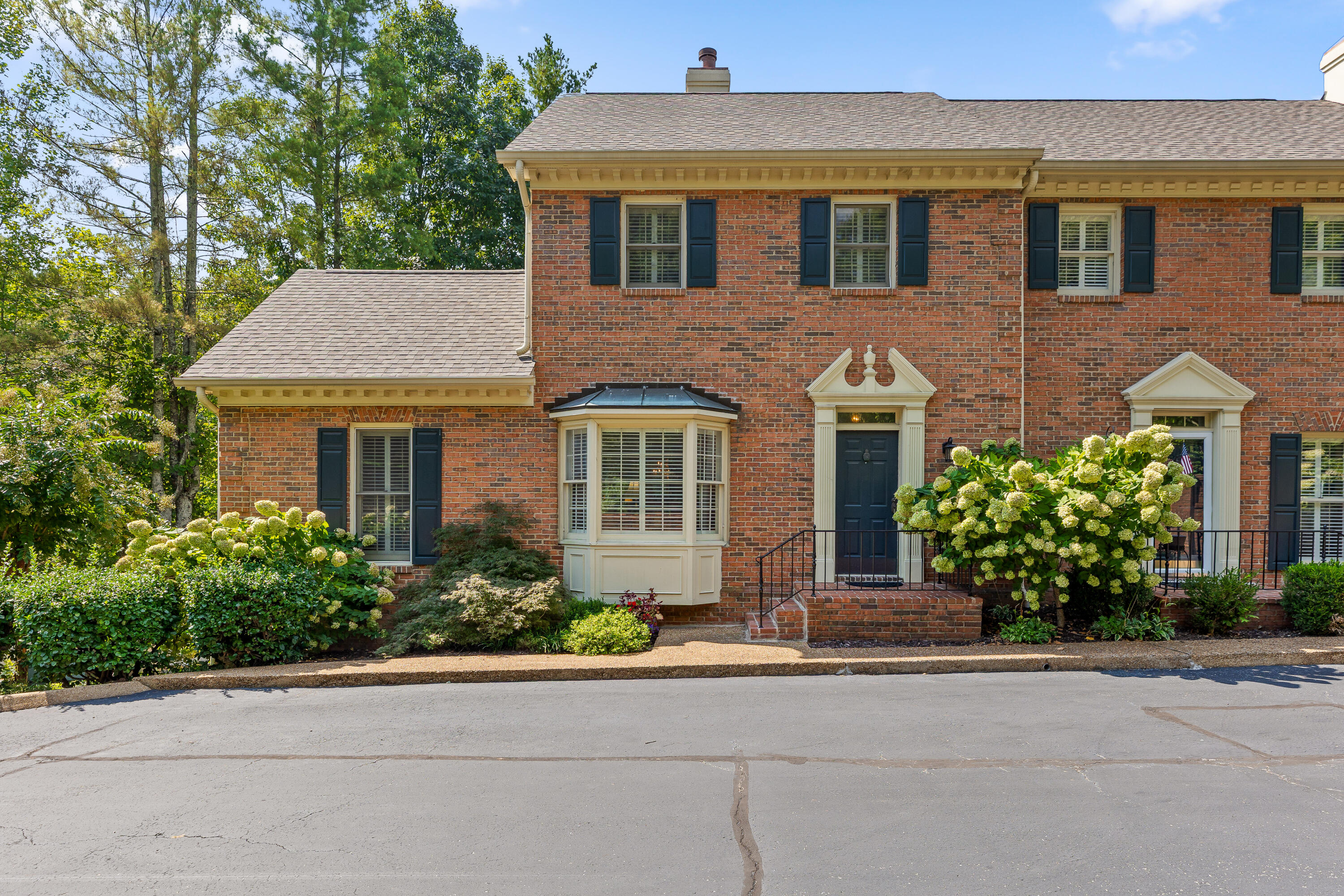 802 Signal Mountain Boulevard Property Photo 1