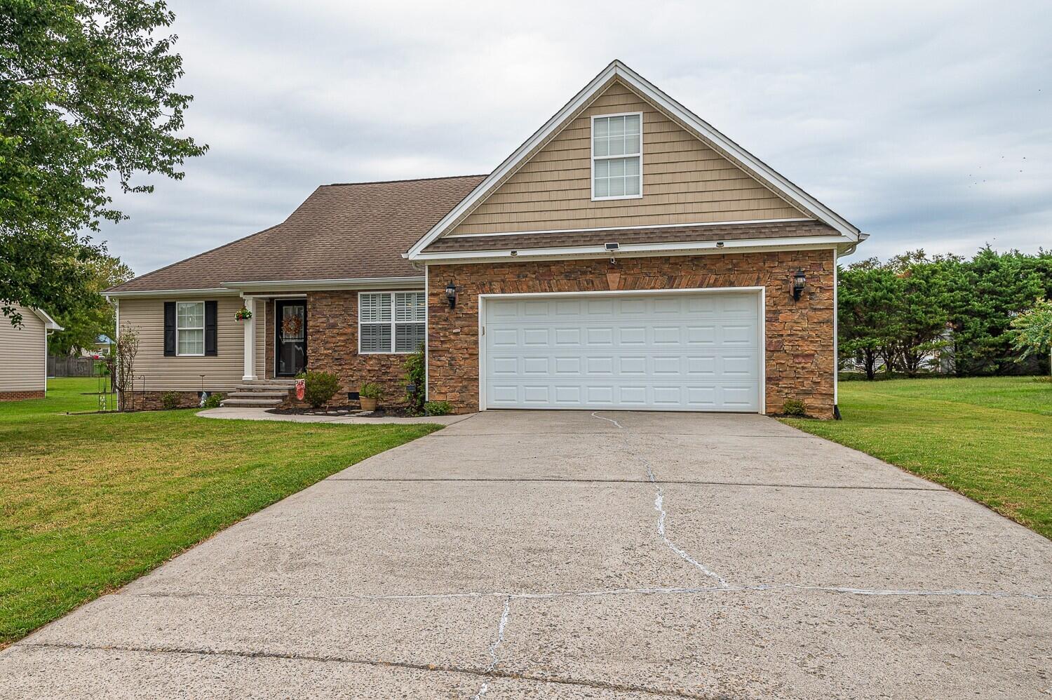 213 Thoroughbred Drive Nw Property Photo 1