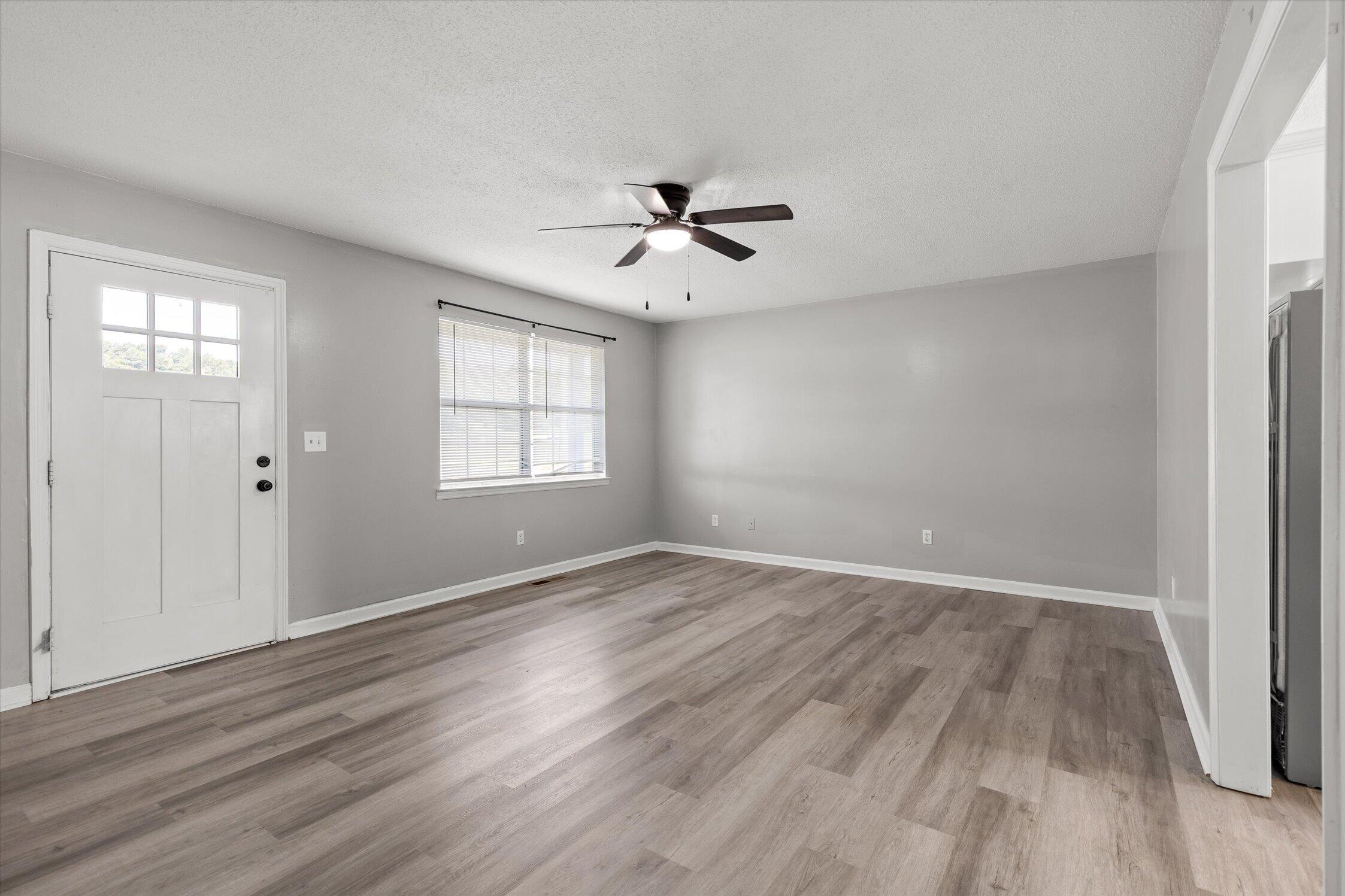38 Davis Road Property Photo 2