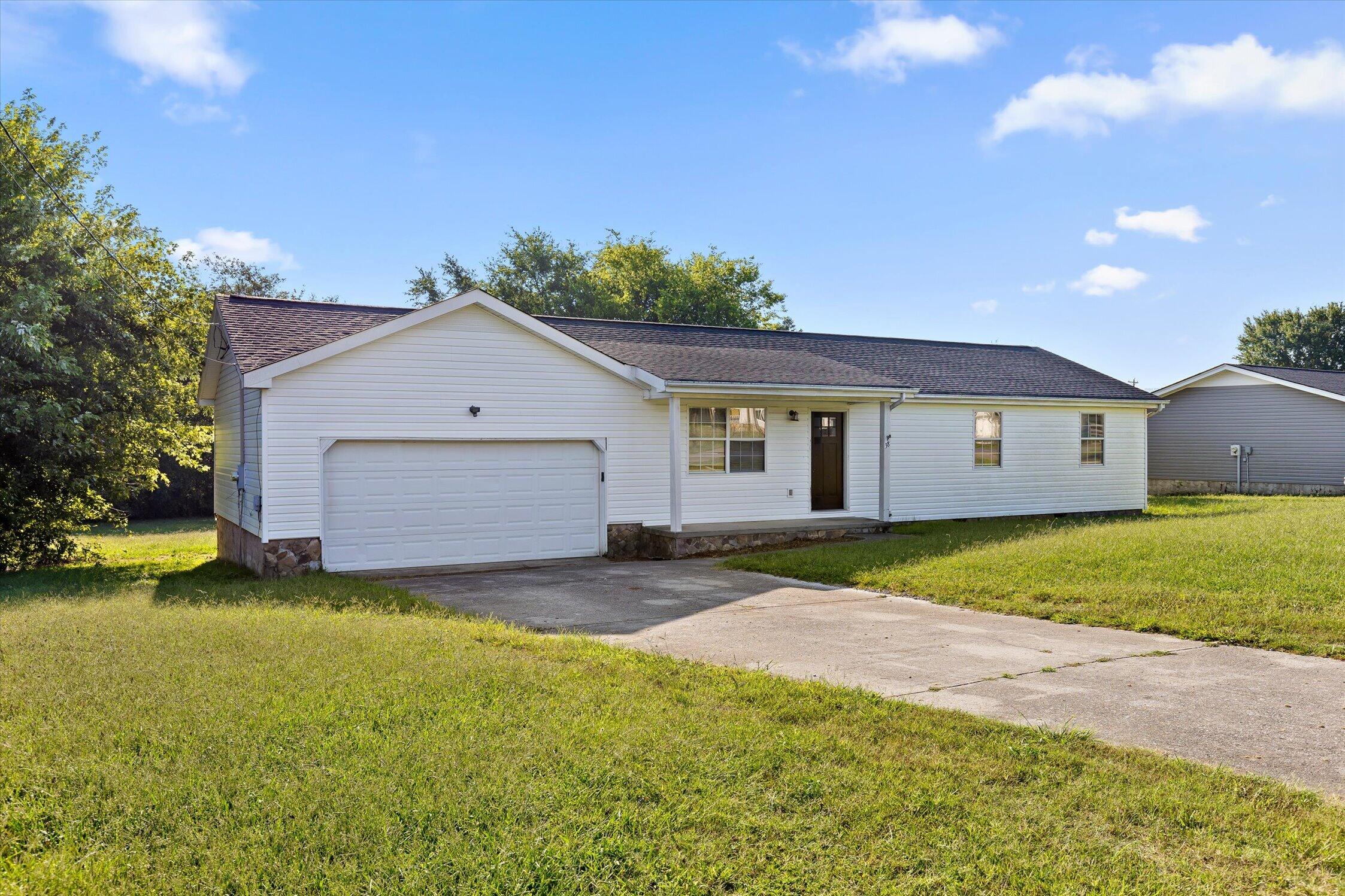 38 Davis Road Property Photo 6
