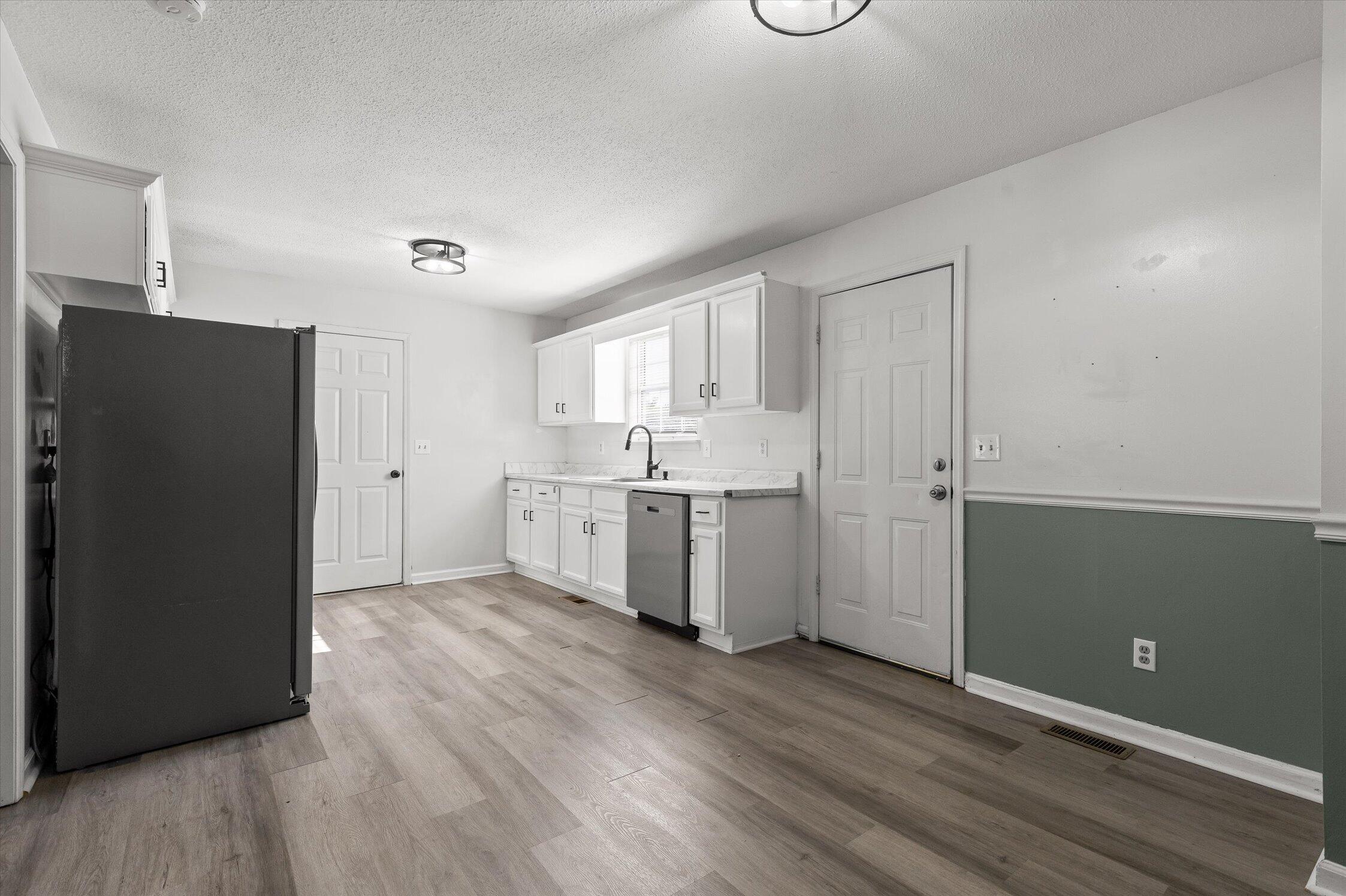 38 Davis Road Property Photo 14