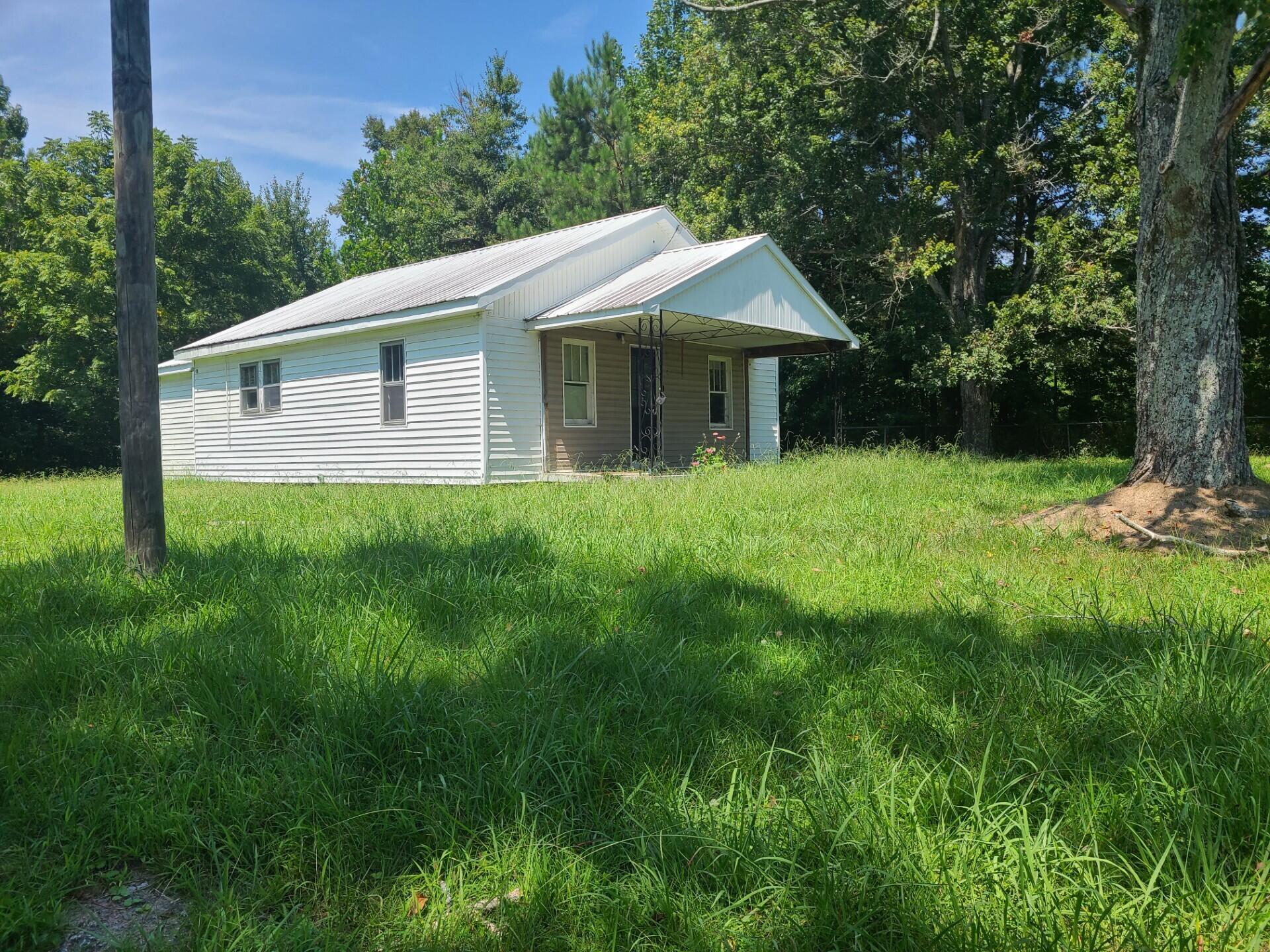 648 Hunt Road Se Property Photo 1