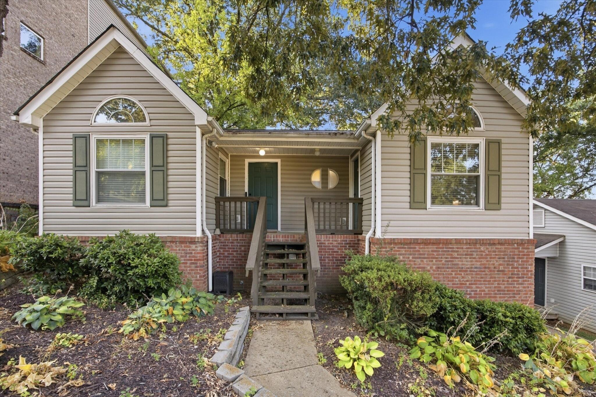 112 E Manning Street Property Photo 1