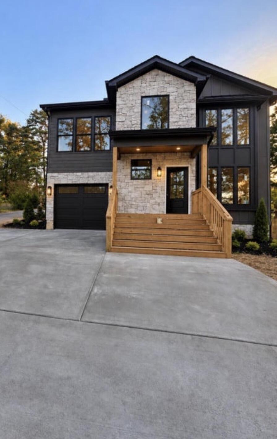 4929 Swan Road