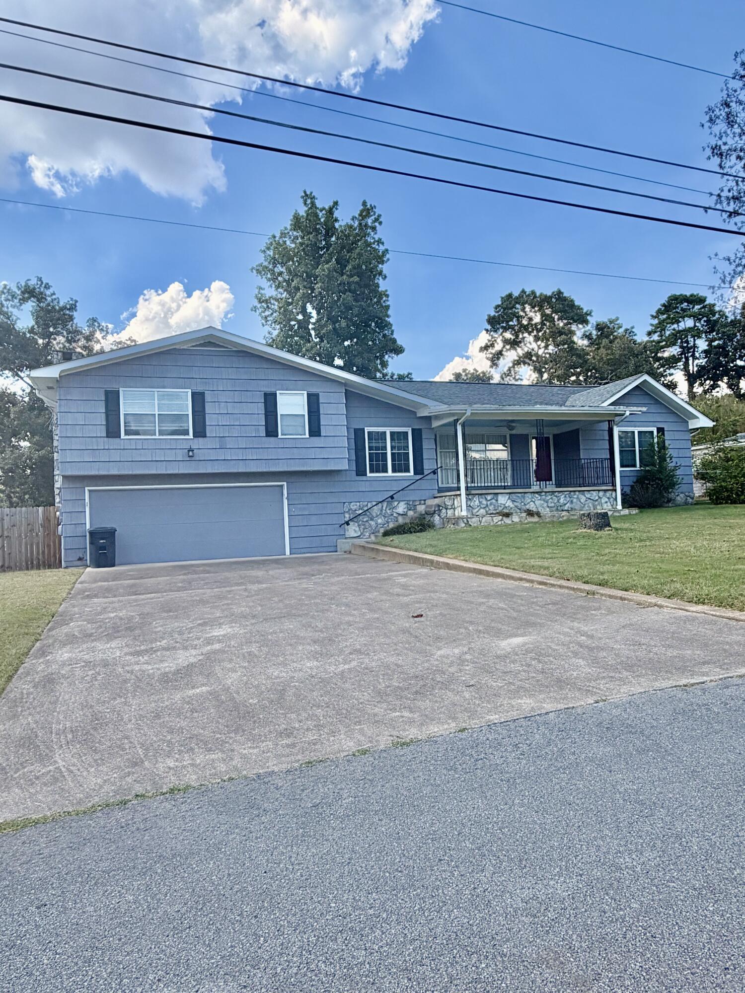 711 Hardin Drive Property Photo 1