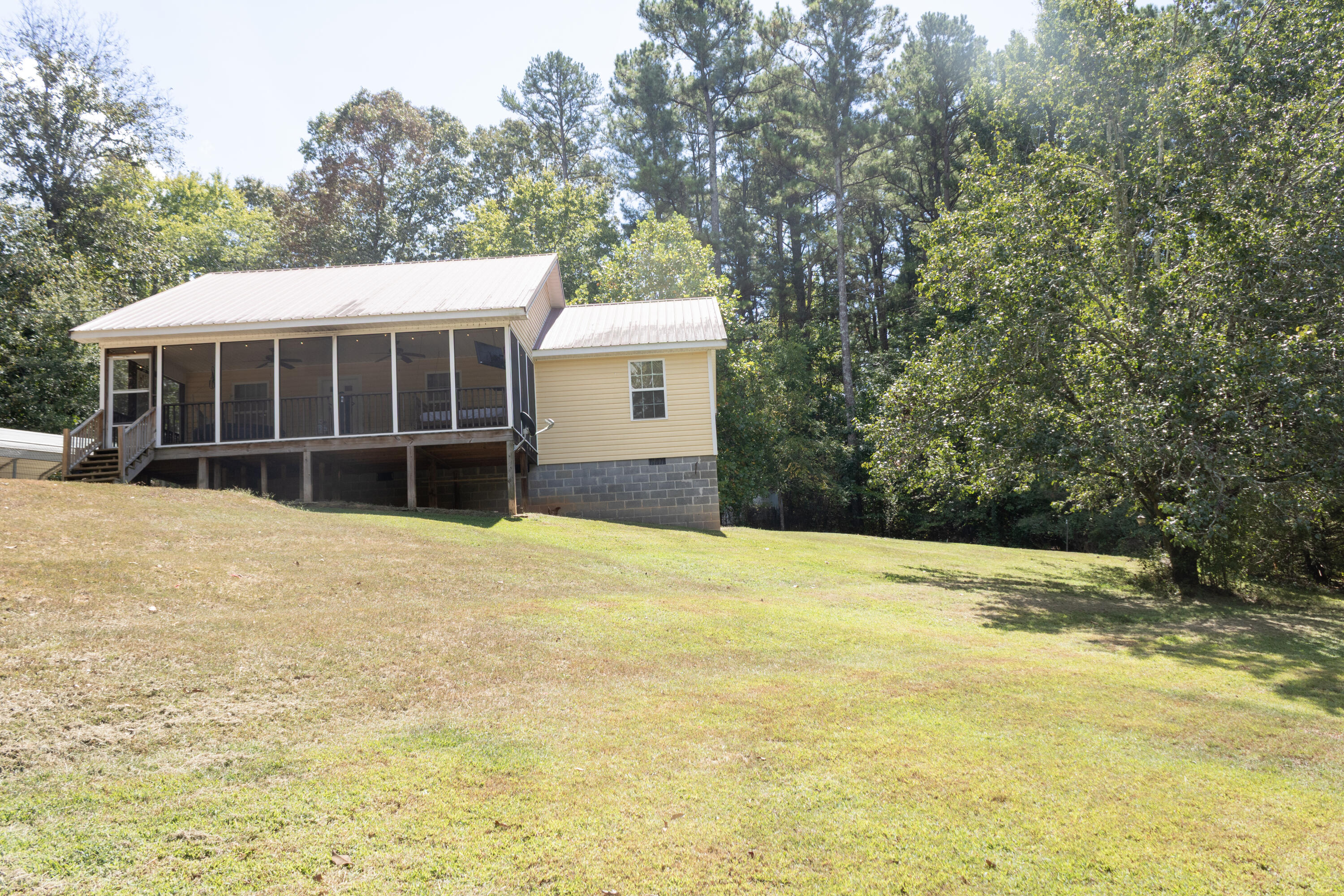 1307 Ridgeway Road Property Photo 2