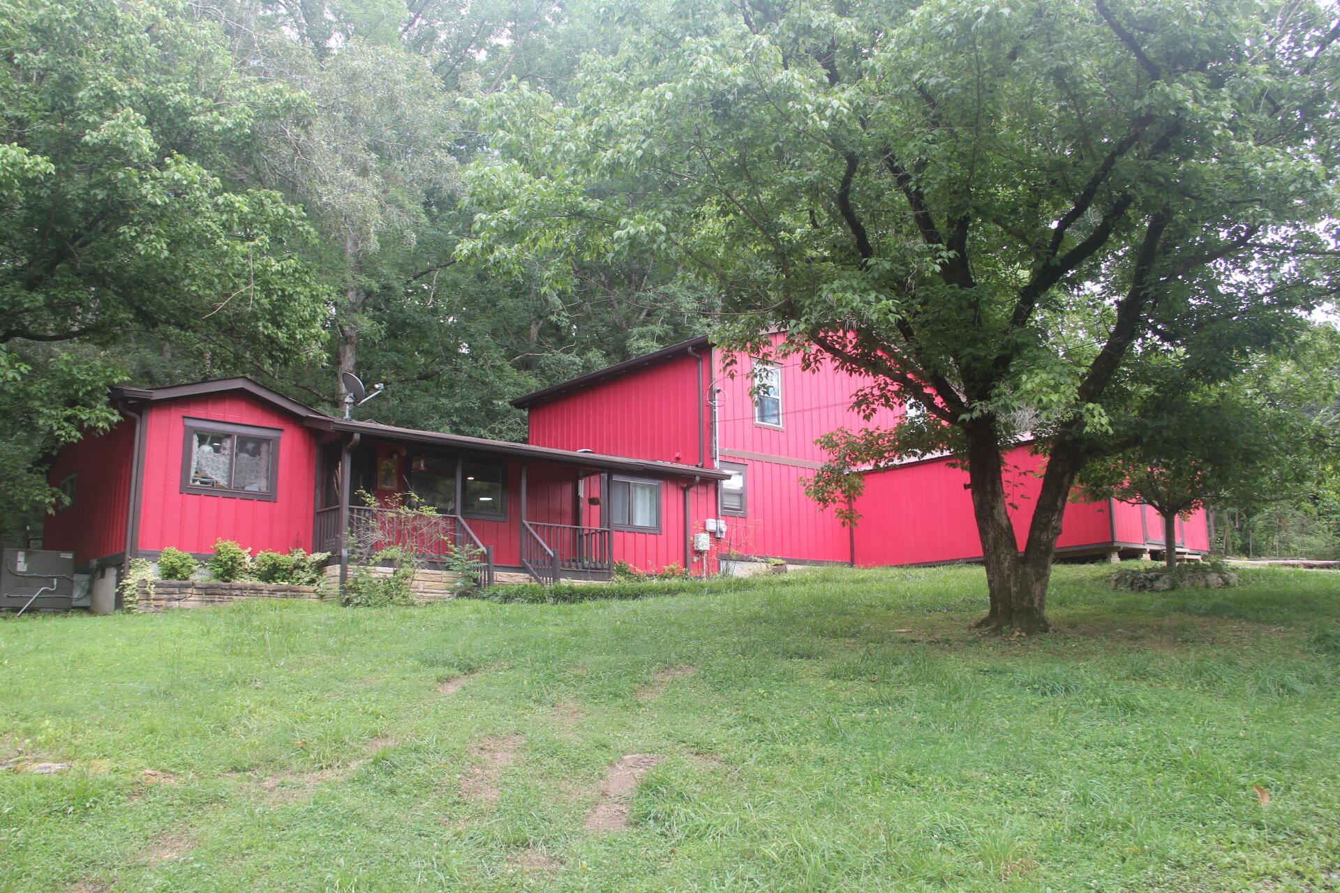 717 Long Hollow Road Property Photo 1