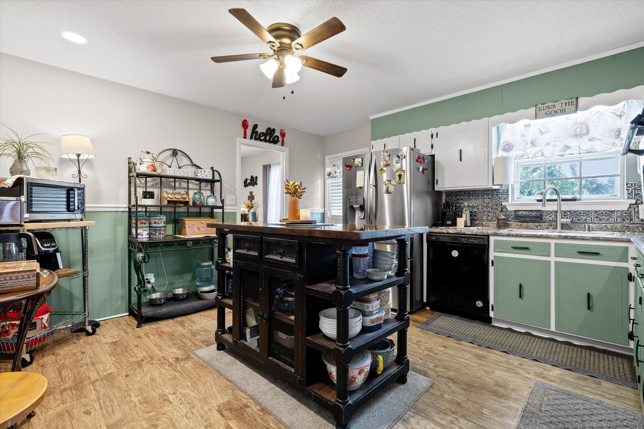 8168 Pinecrest Drive Property Photo 15