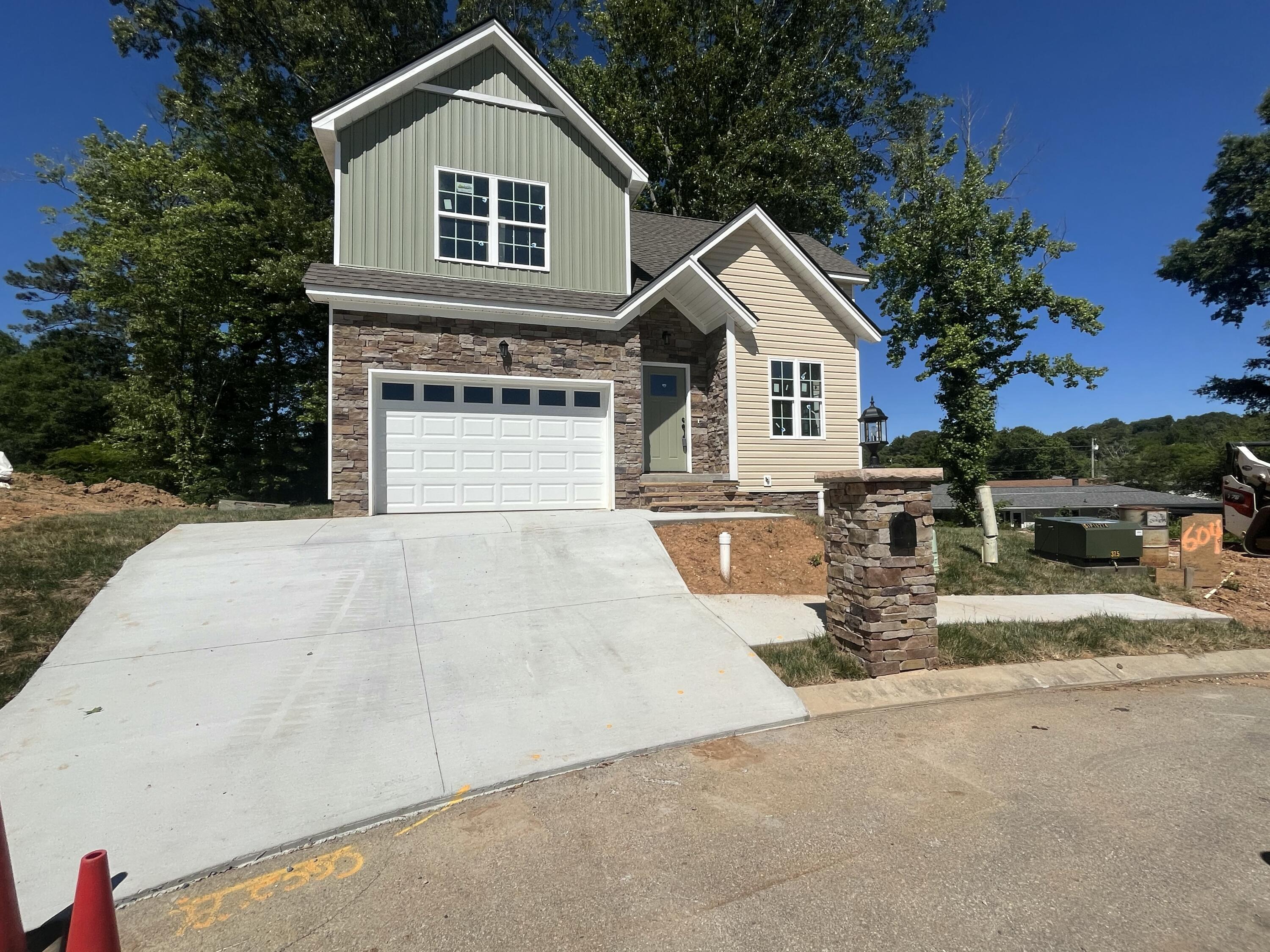604 Harvey Lane Property Photo 1