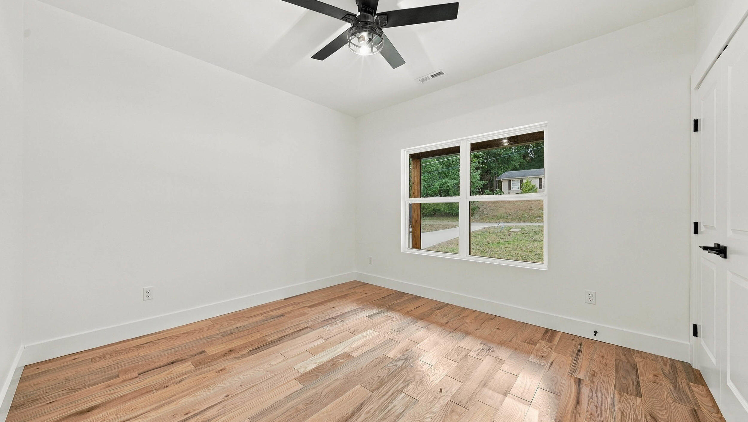 1315 Labrea Drive Property Photo 4