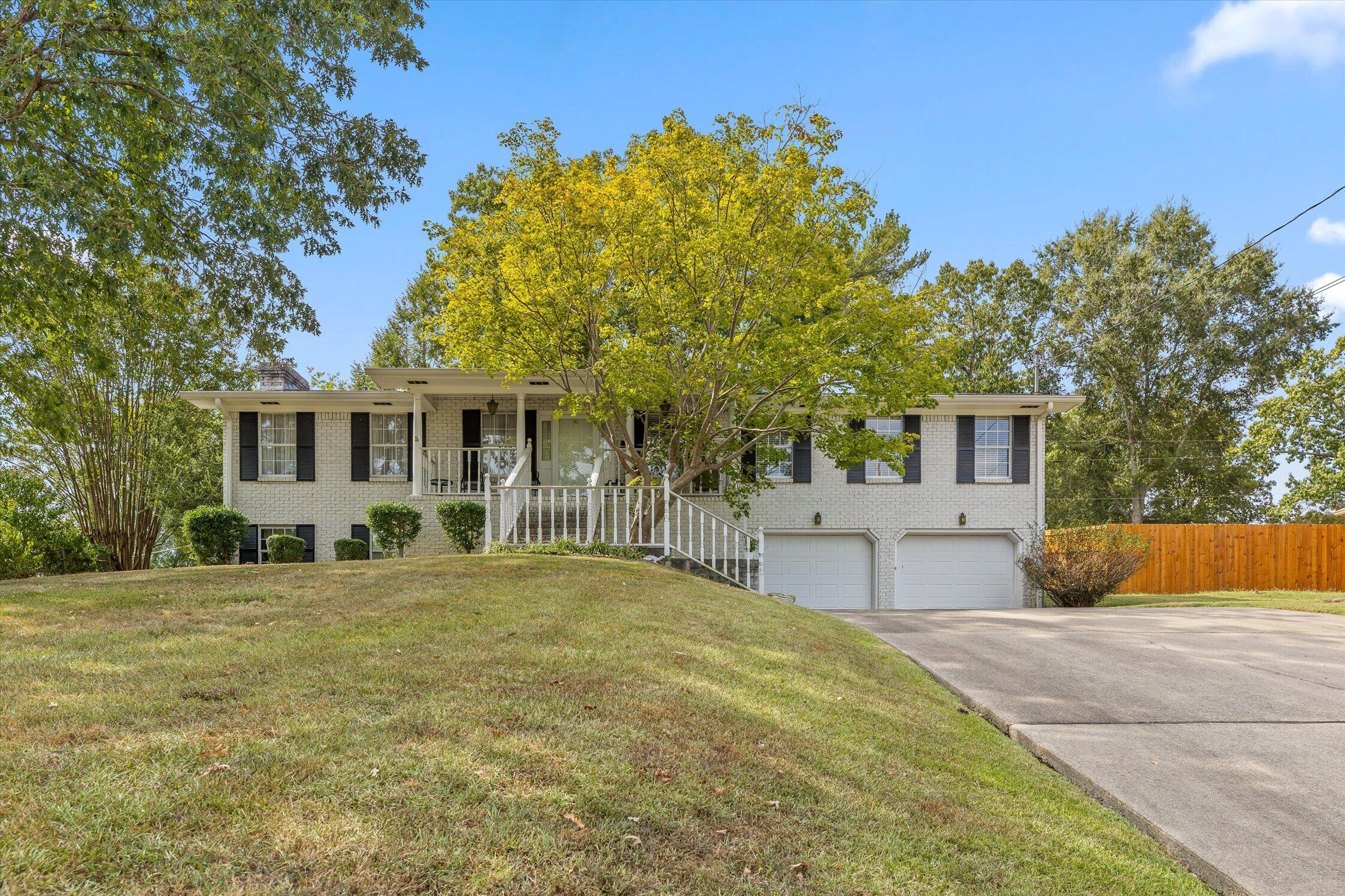 3710 Olmstead Drive Property Photo 1