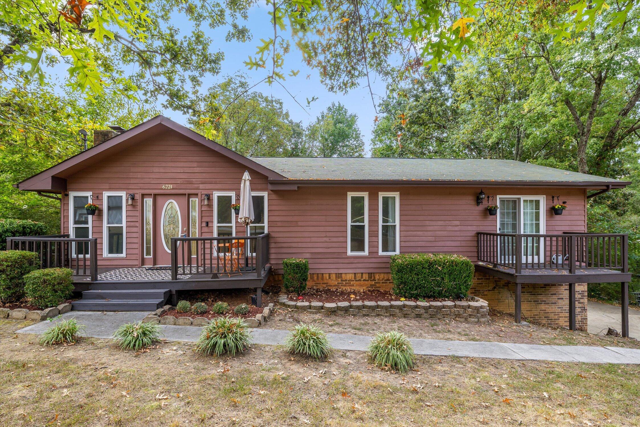 6221 Celtic Drive Property Photo 1