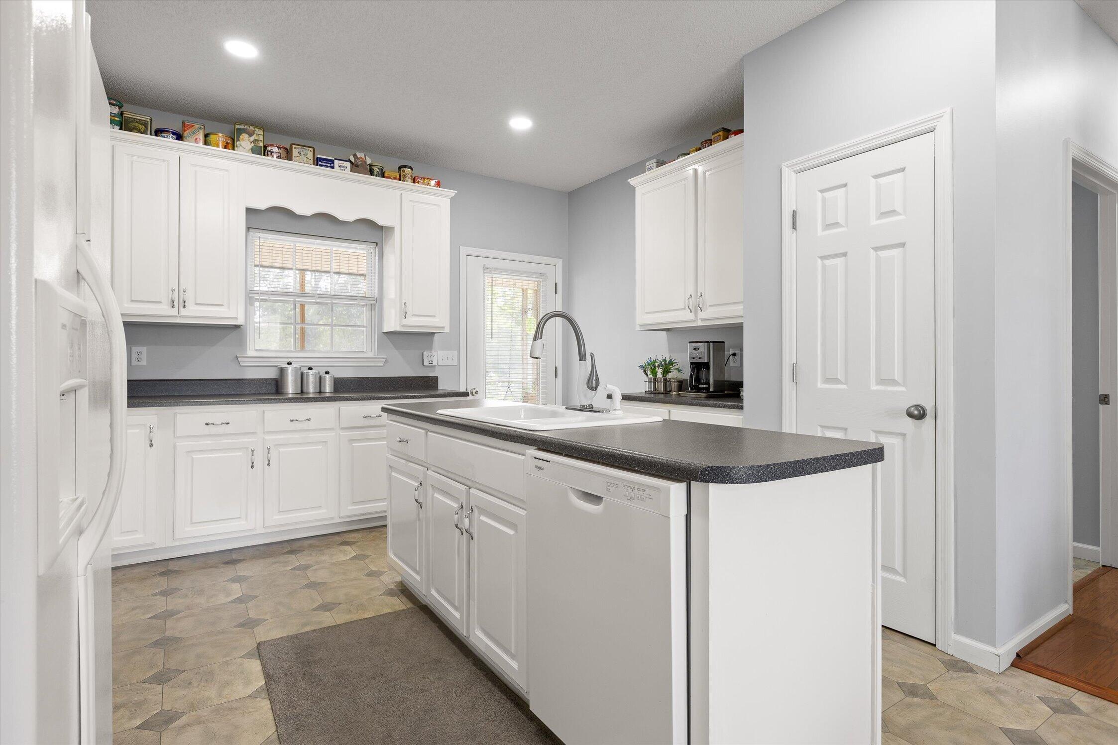 188 Valley Road Property Photo 18