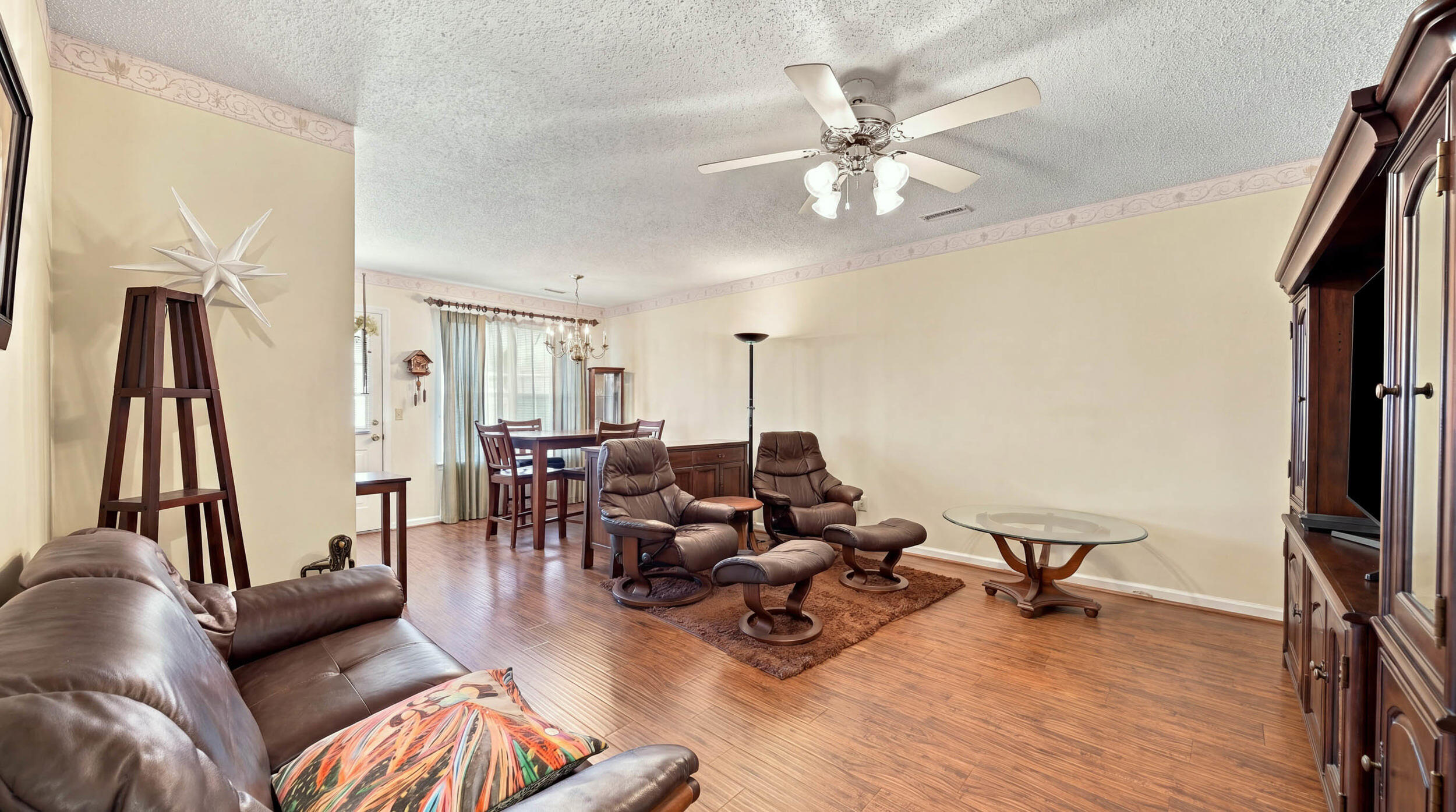 1233 Lenny Lane Property Photo 6