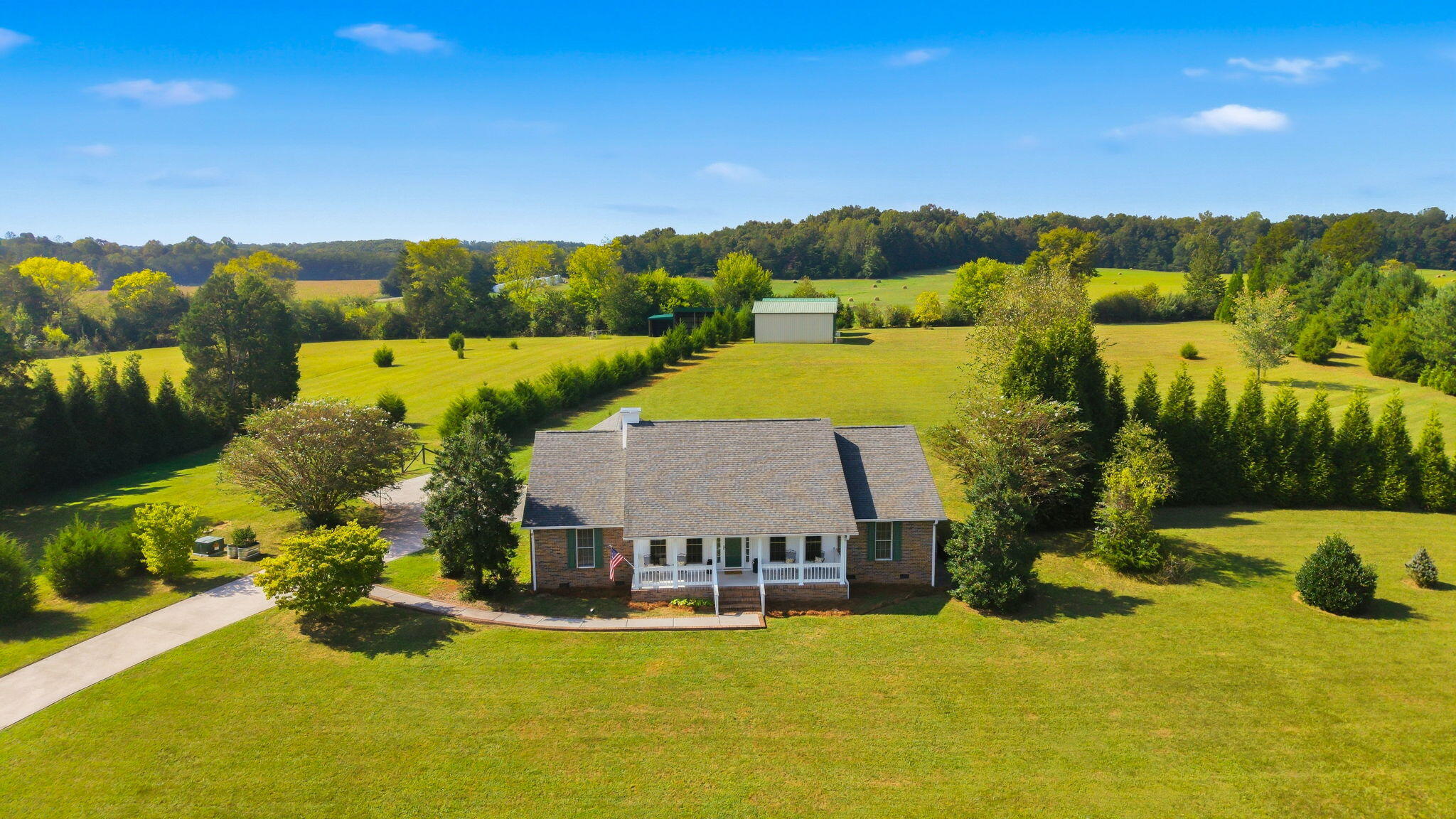 1660 County Road 700 Property Photo 1