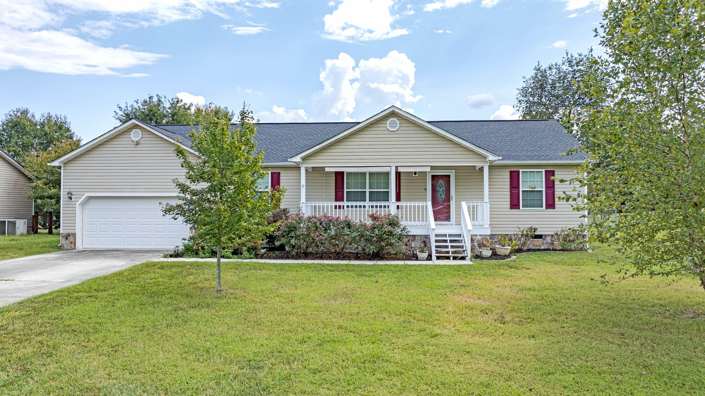 166 Belle Circle Property Photo 1