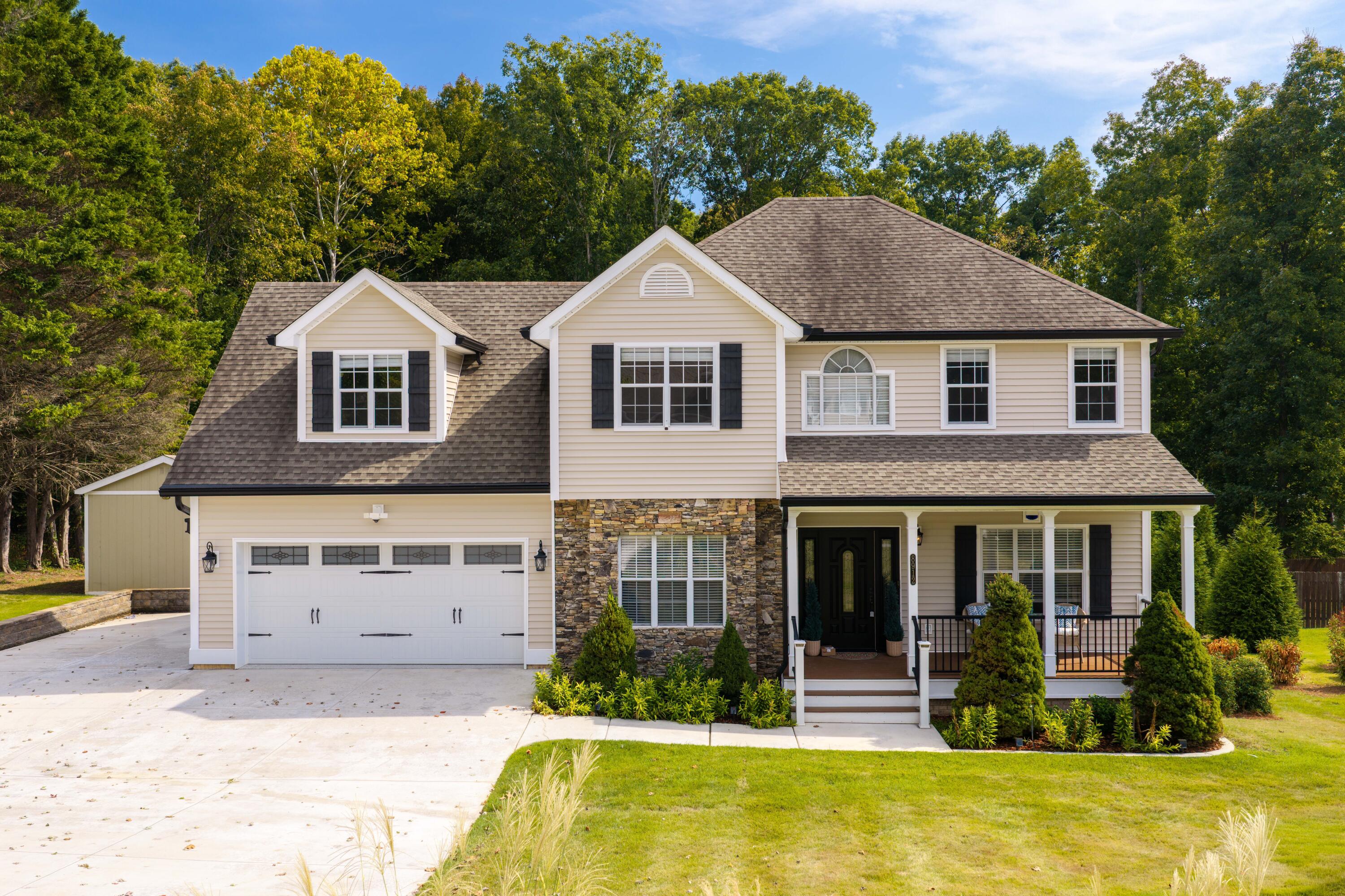 8912 Grey Mountain Drive Property Photo 1