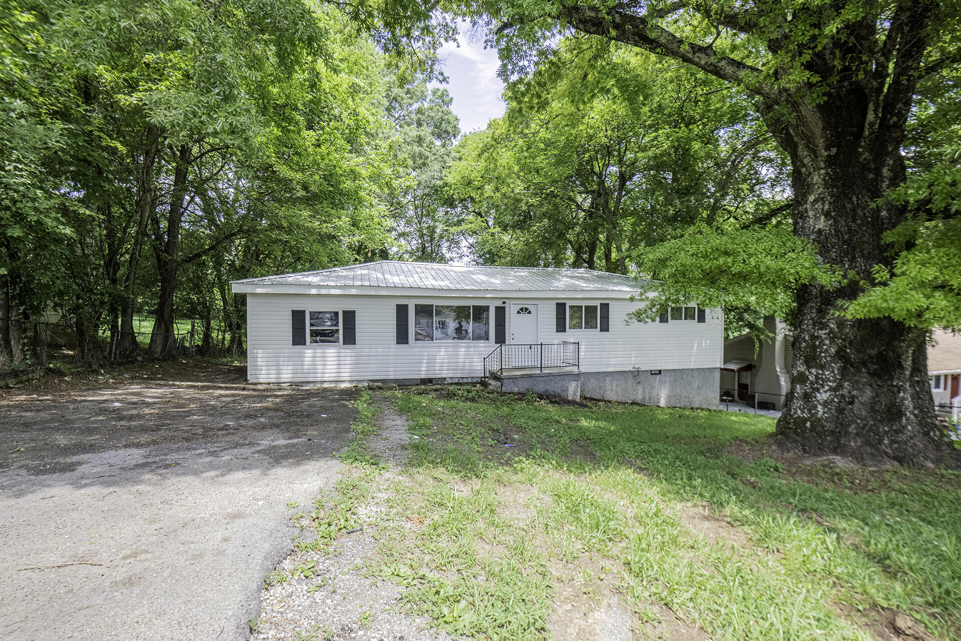 23 Fine Street Property Photo 1