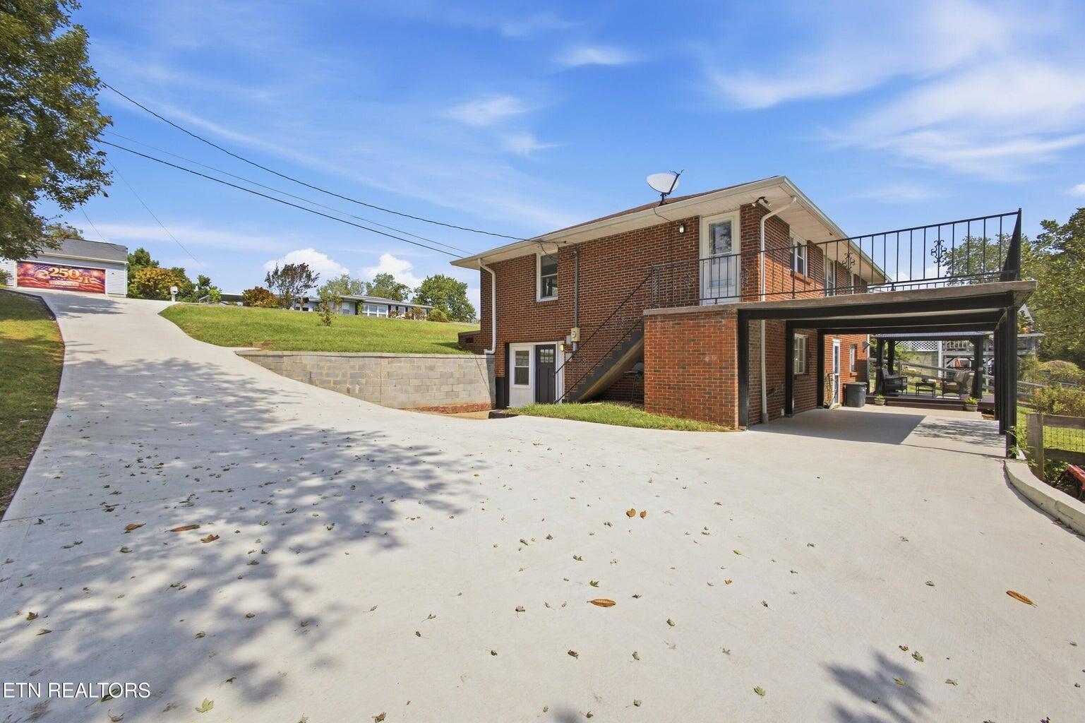359 Skyline View Lane Property Photo 3