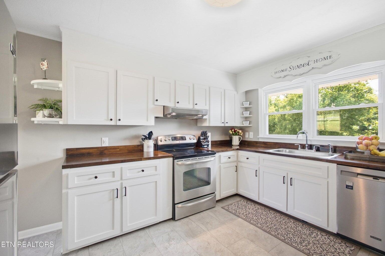 359 Skyline View Lane Property Photo 8