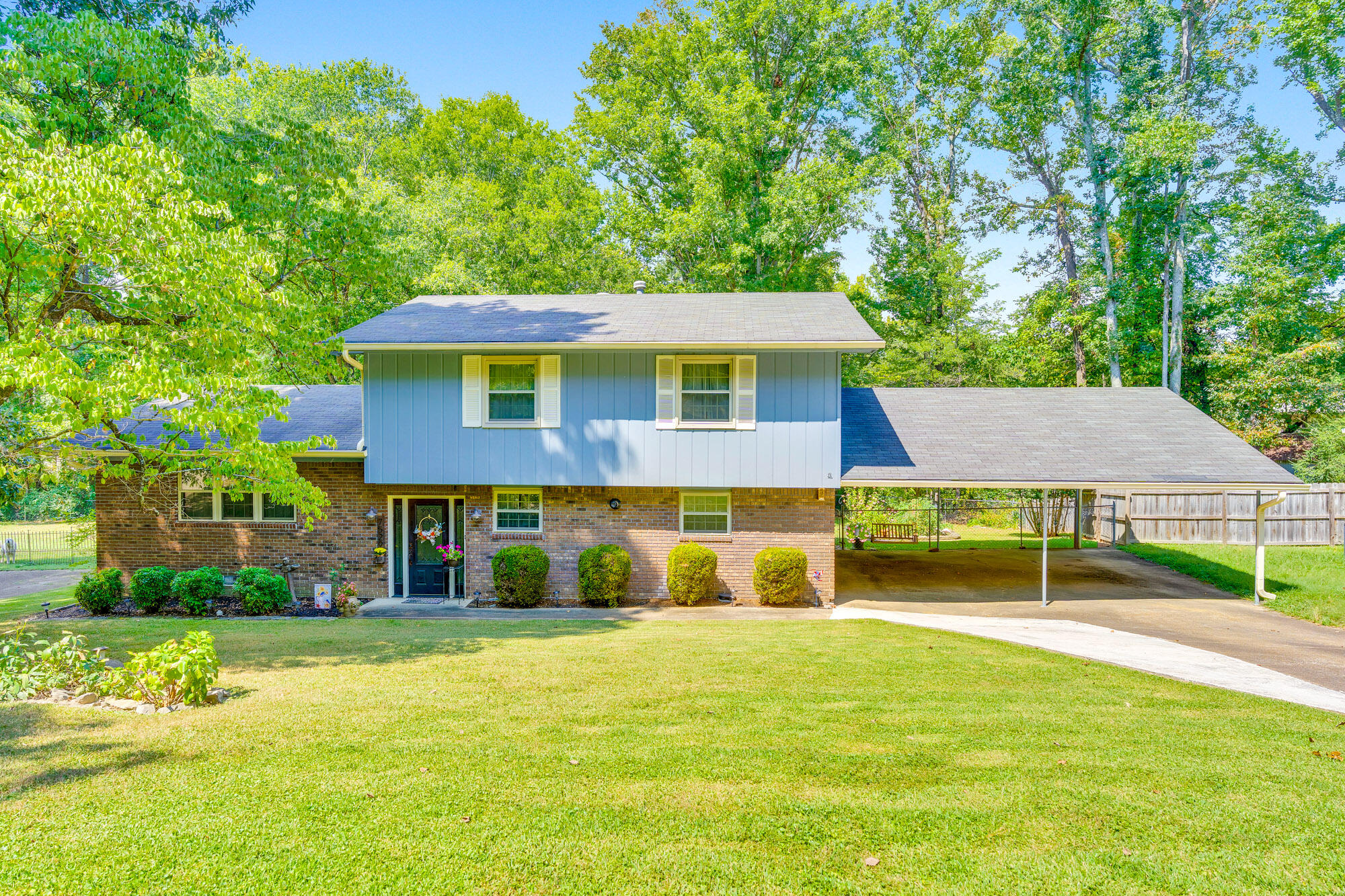 7529 Irongate Drive Property Photo 1