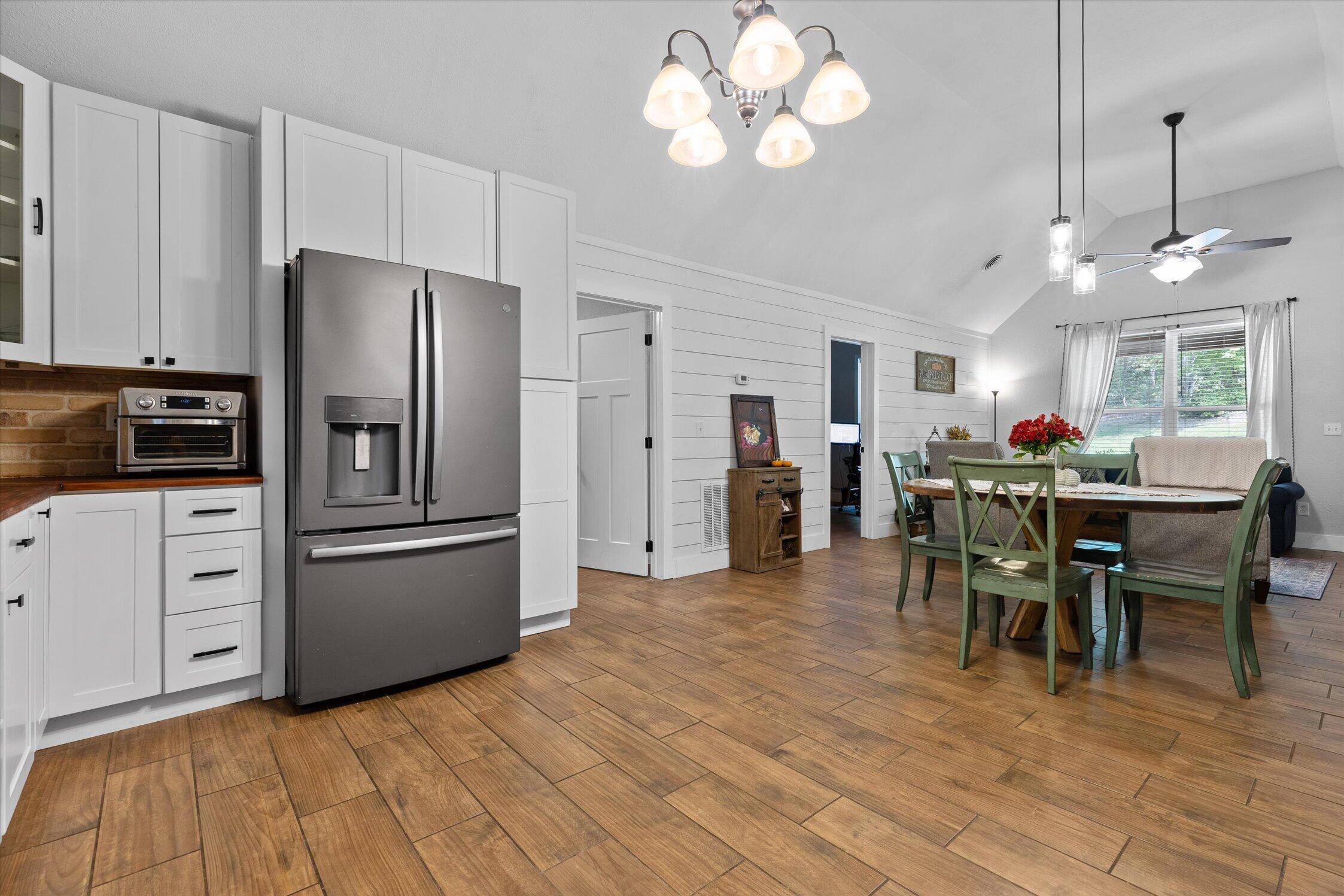 600 Edgeman Road Property Photo 16