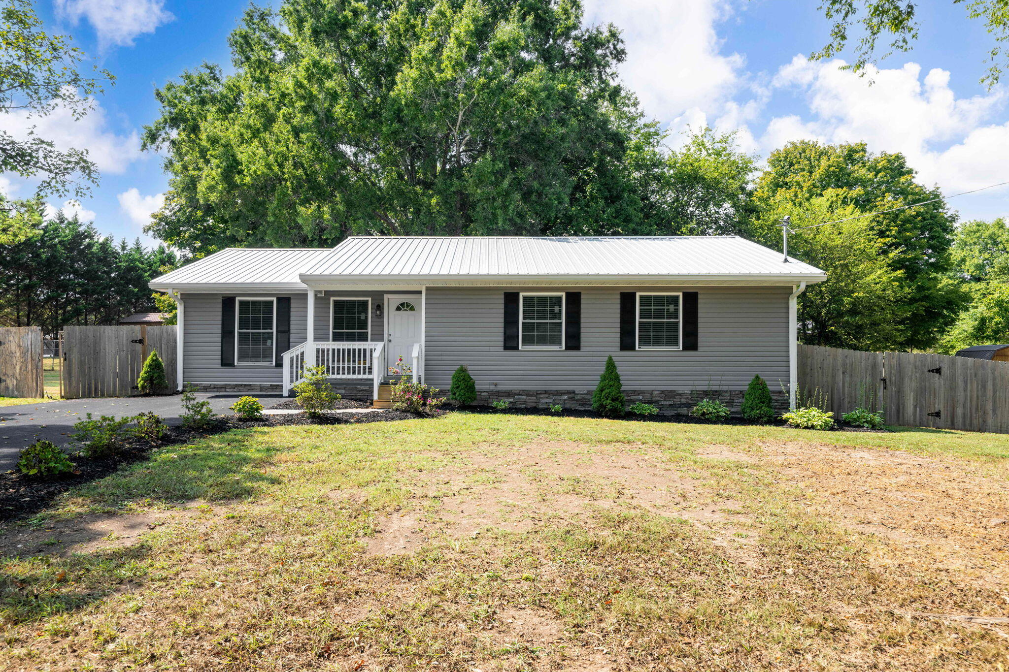 146 Fescue Drive Property Photo 1