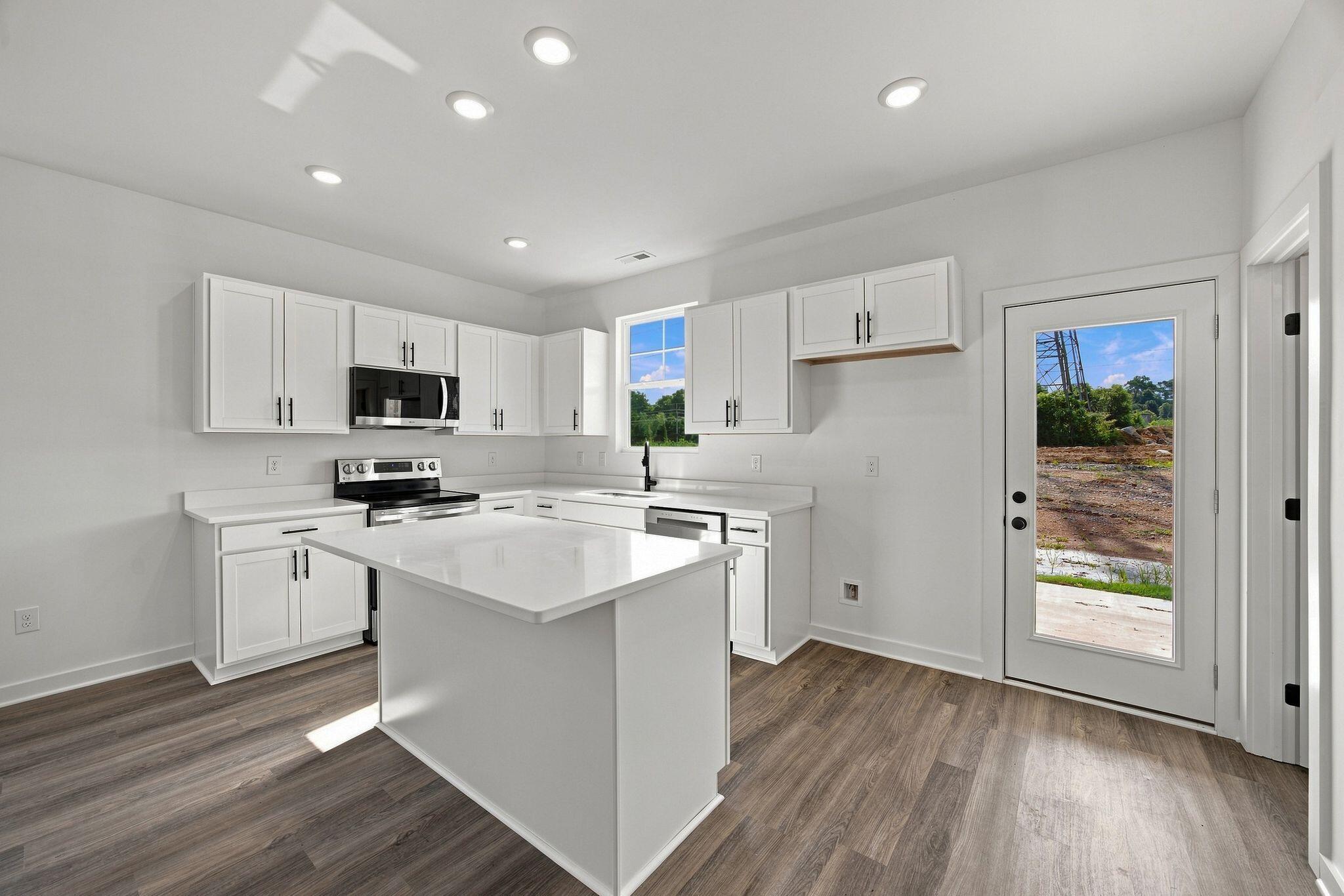 896 Foxtail Drive Property Photo 1