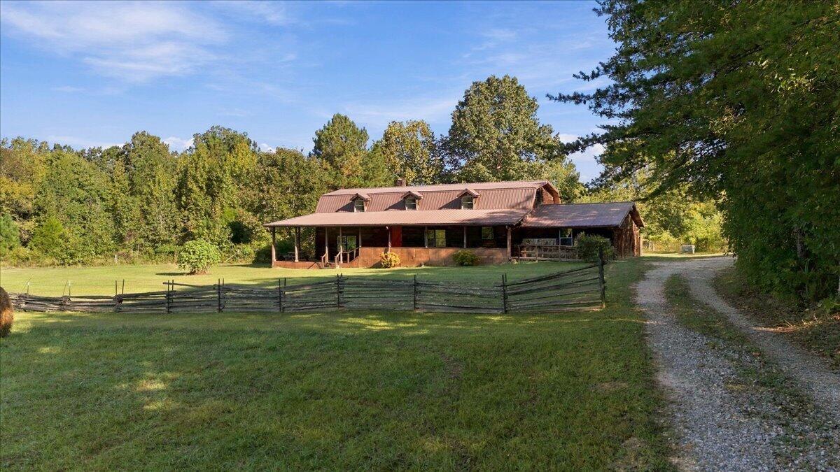 2432 Beavers Road Property Photo 1