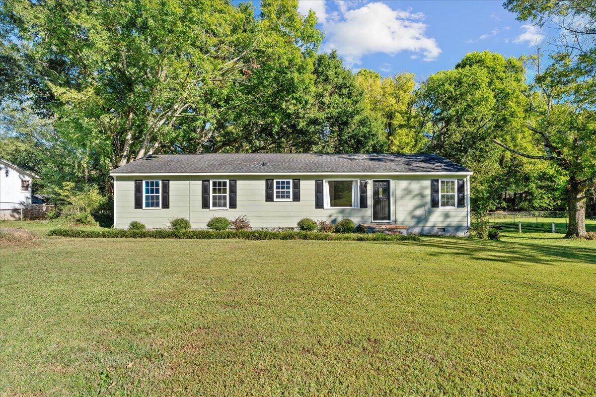1670 Back Penn Road Property Photo 1