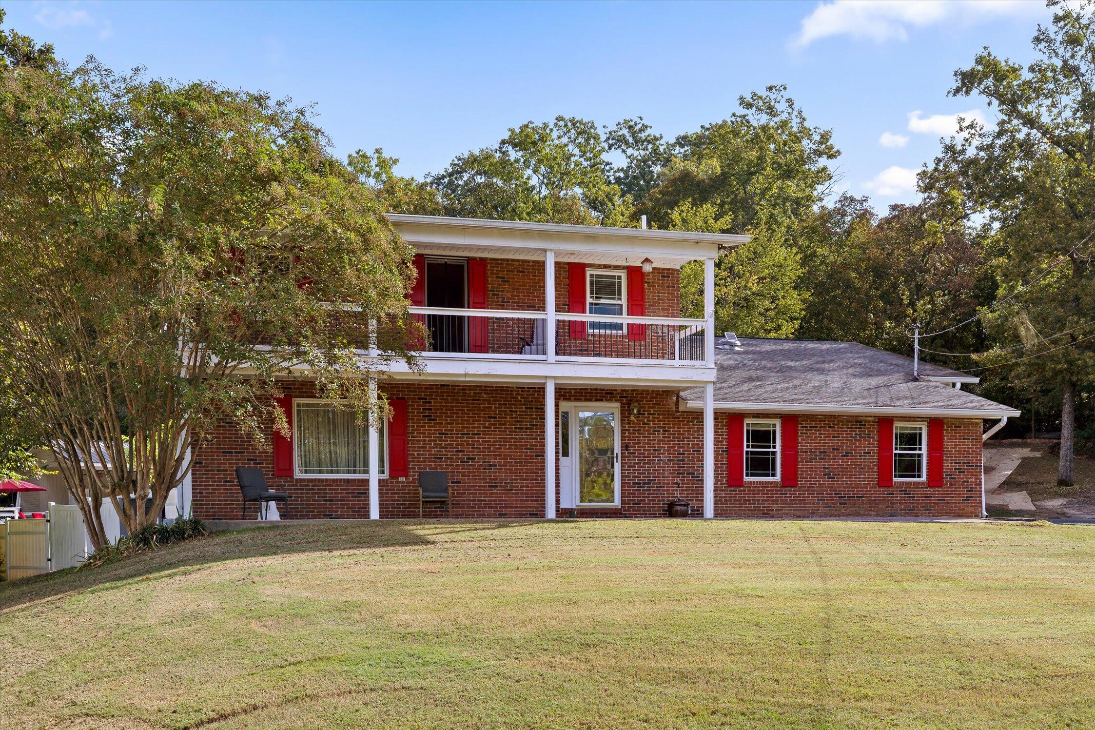 325 Battleview Drive Property Photo 1