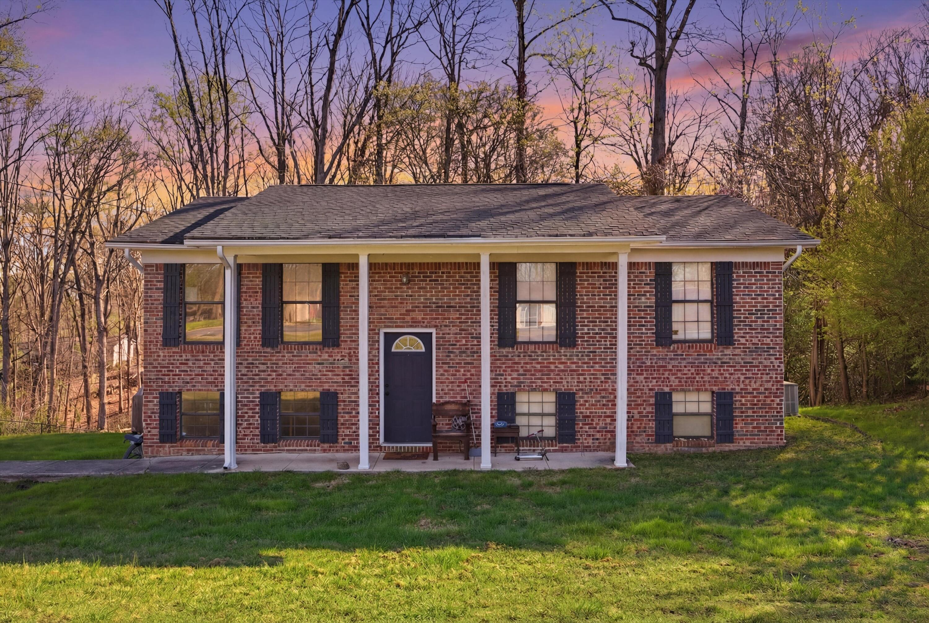 820 Indian Hills Drive Property Photo 1