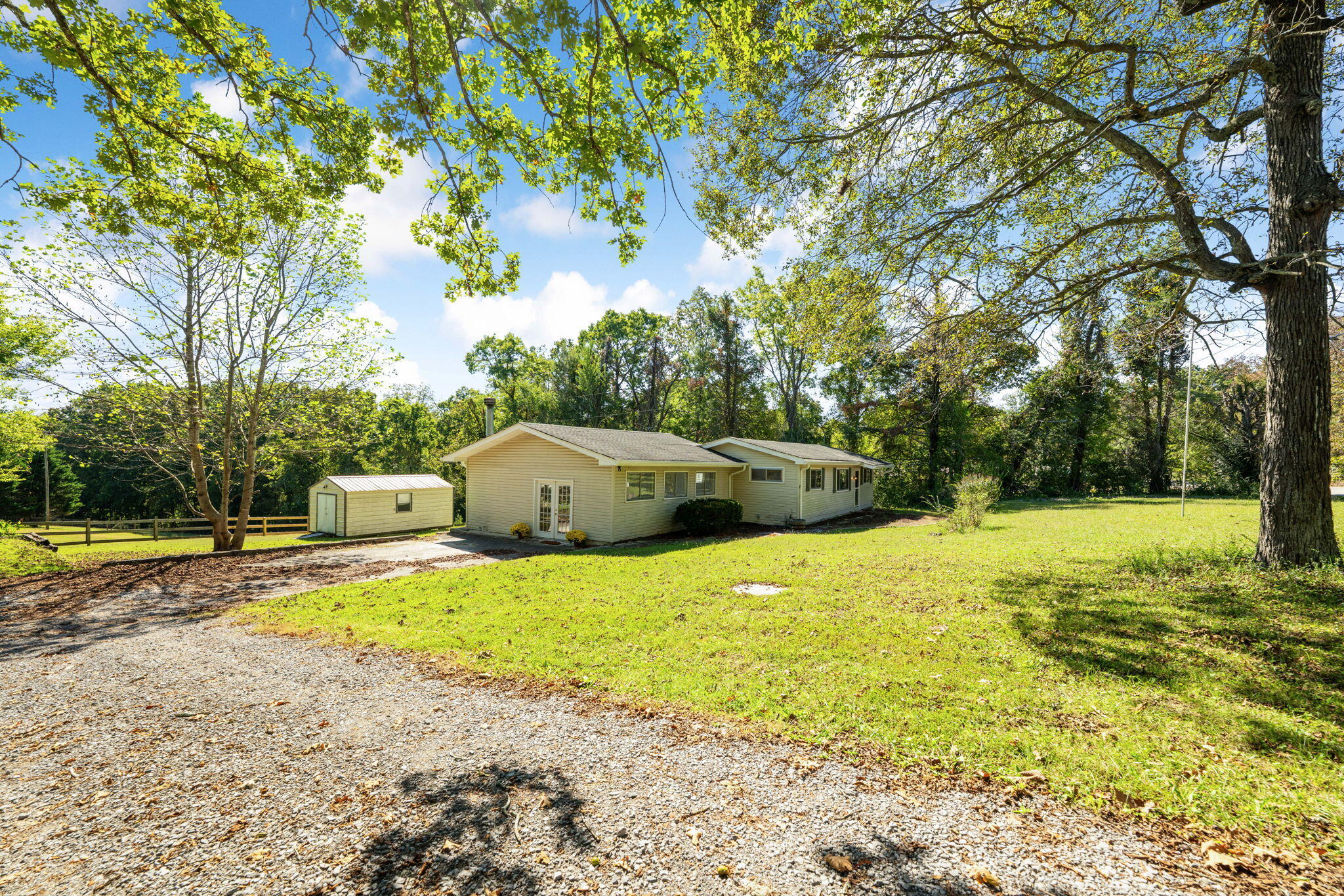 2402 Corral Road Property Photo 3