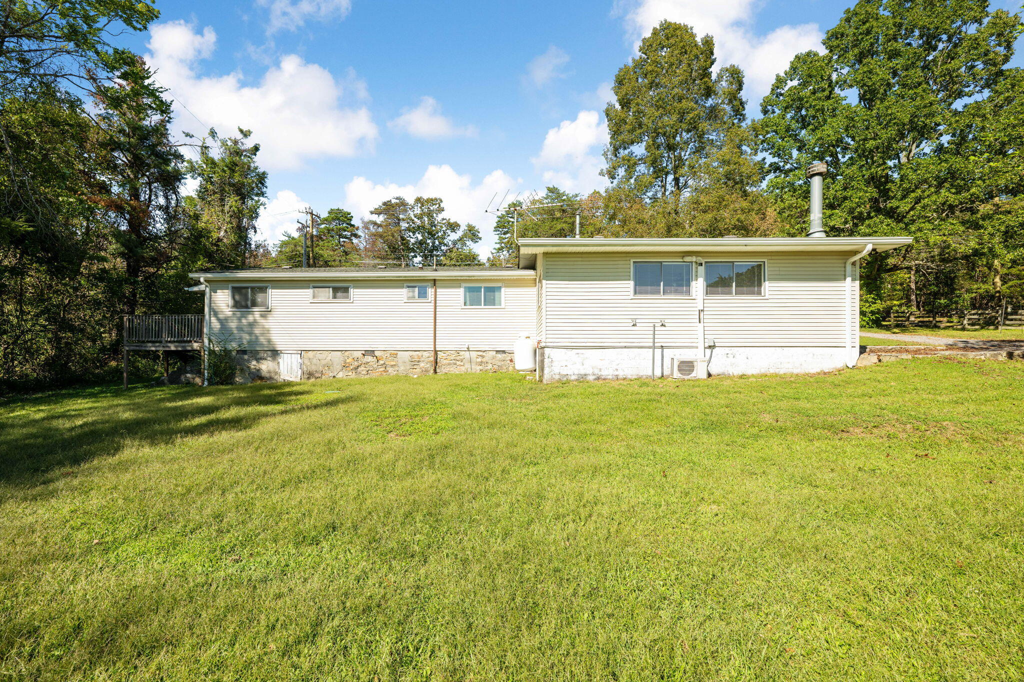 2402 Corral Road Property Photo 6