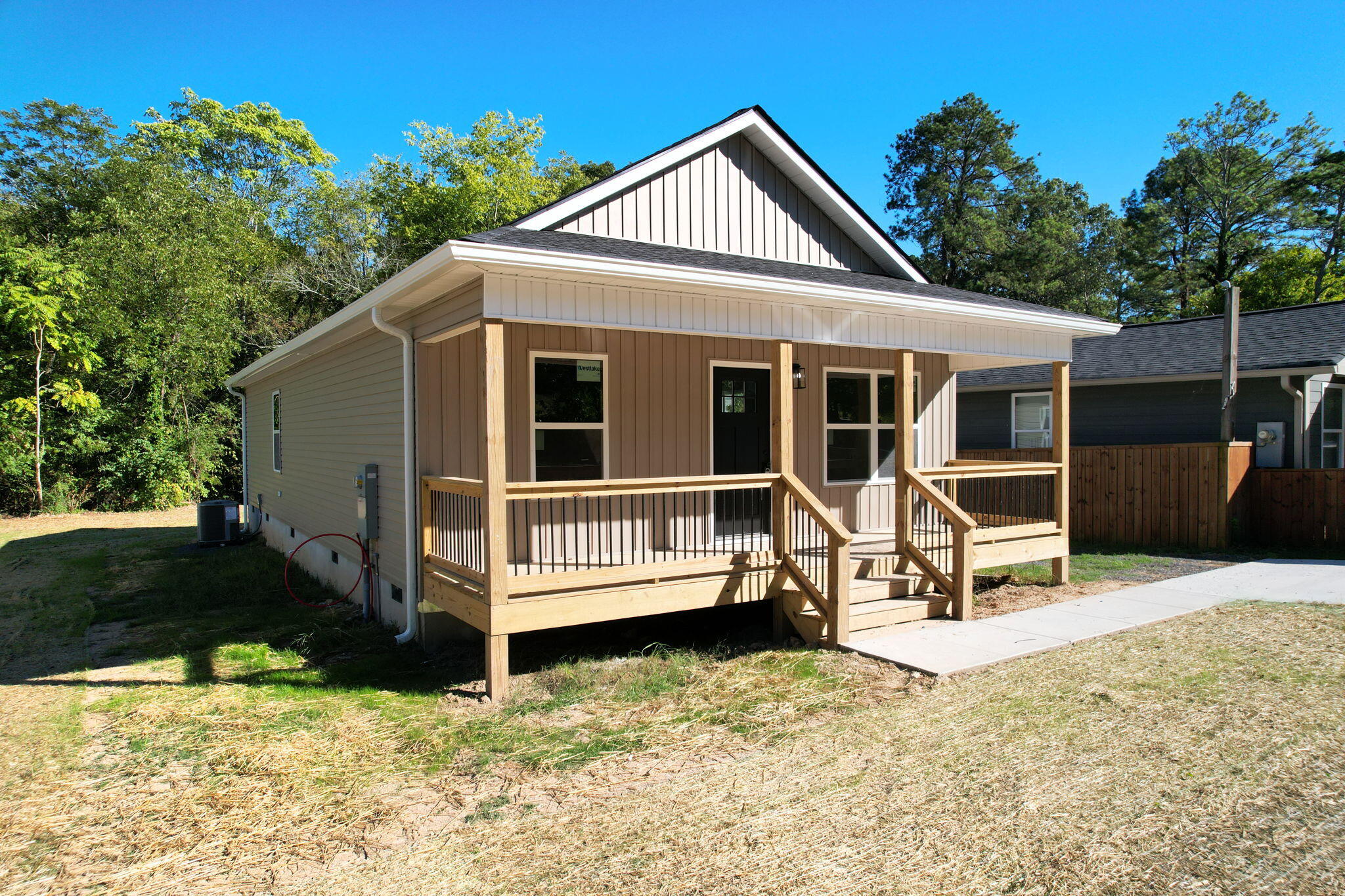 1012 Tunnel Boulevard Property Photo 2