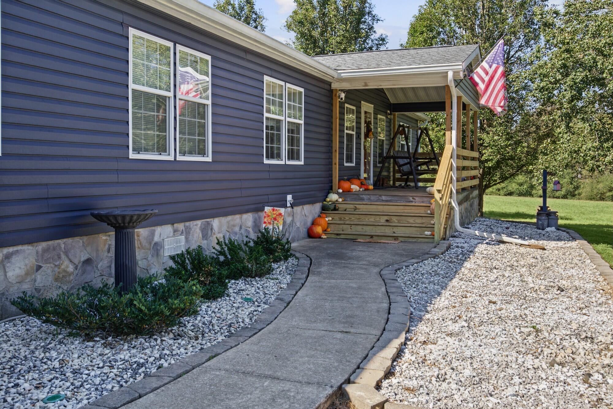 262 Mountain Cove Road Property Photo 4