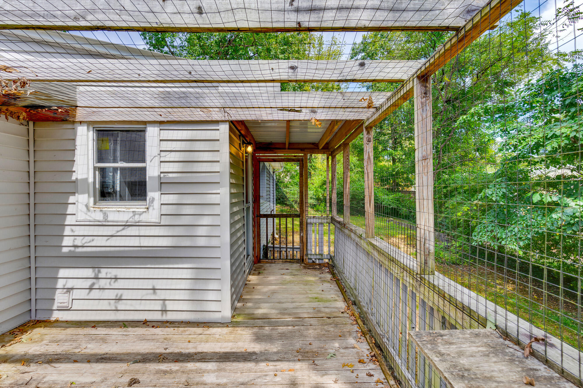 1502 Albion Drive Property Photo 7