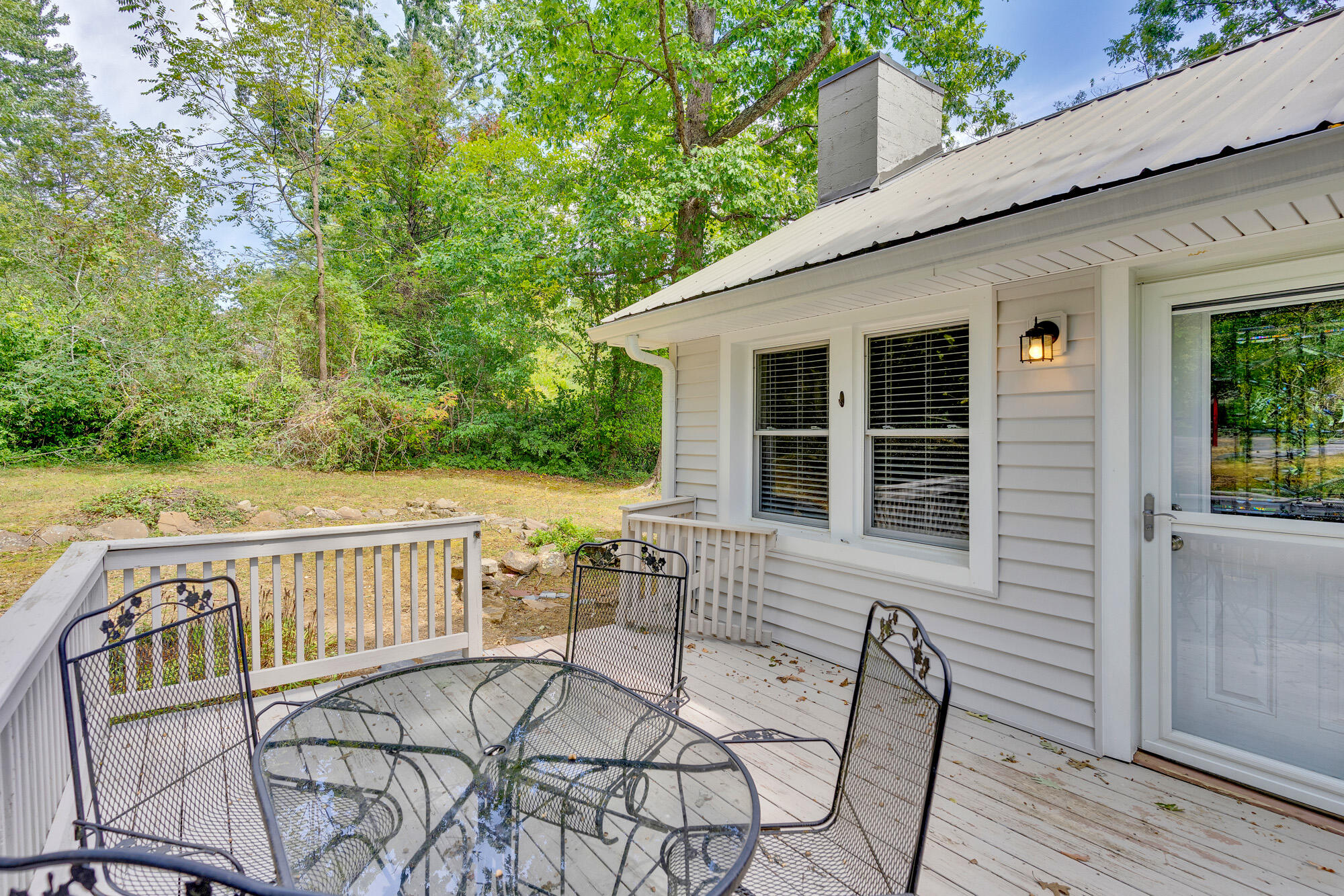 1502 Albion Drive Property Photo 16