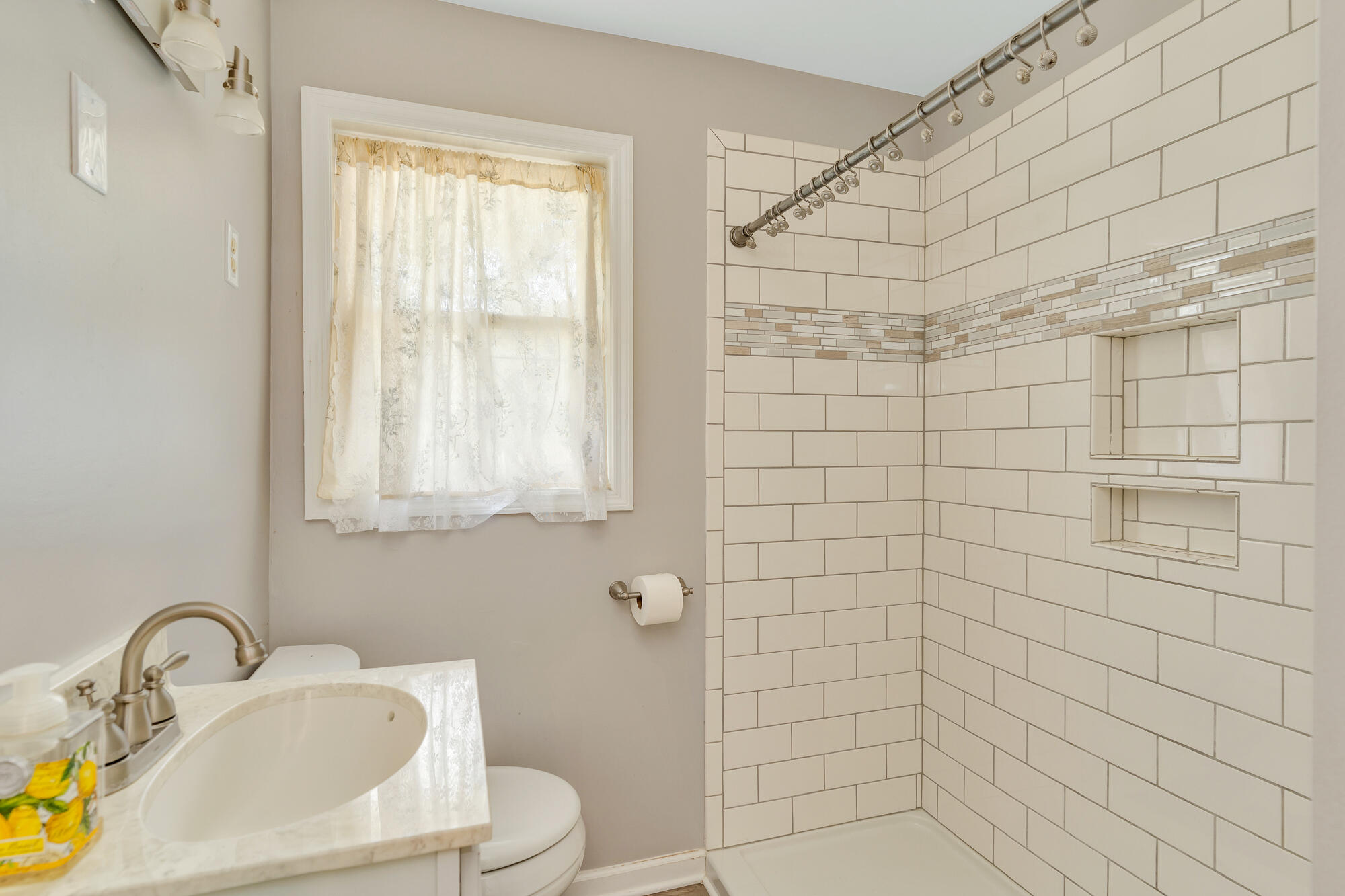 1502 Albion Drive Property Photo 31