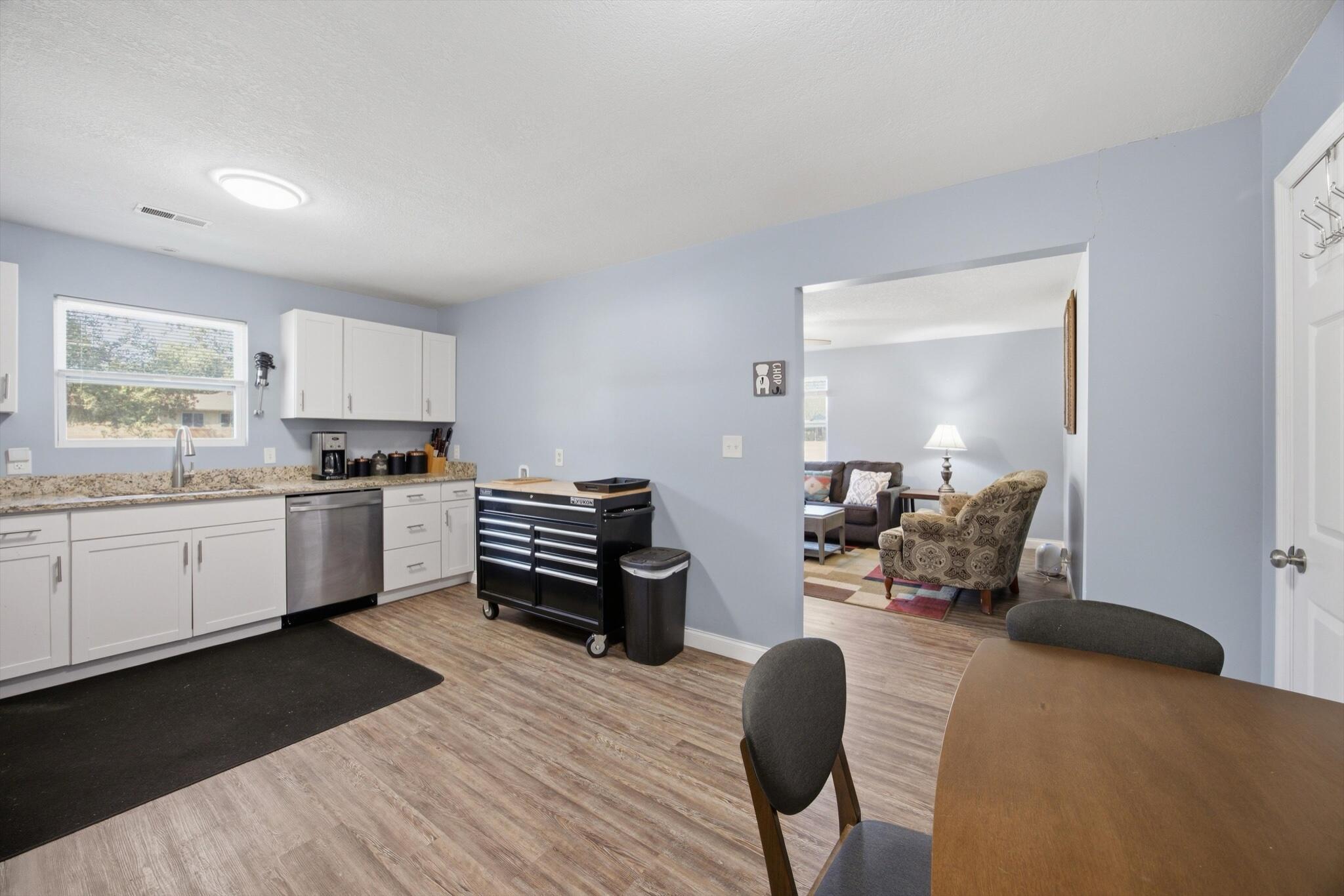 13 Stovall Street Property Photo 7