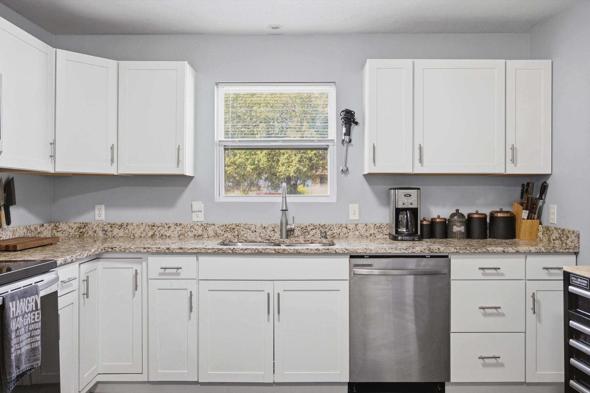 13 Stovall Street Property Photo 11