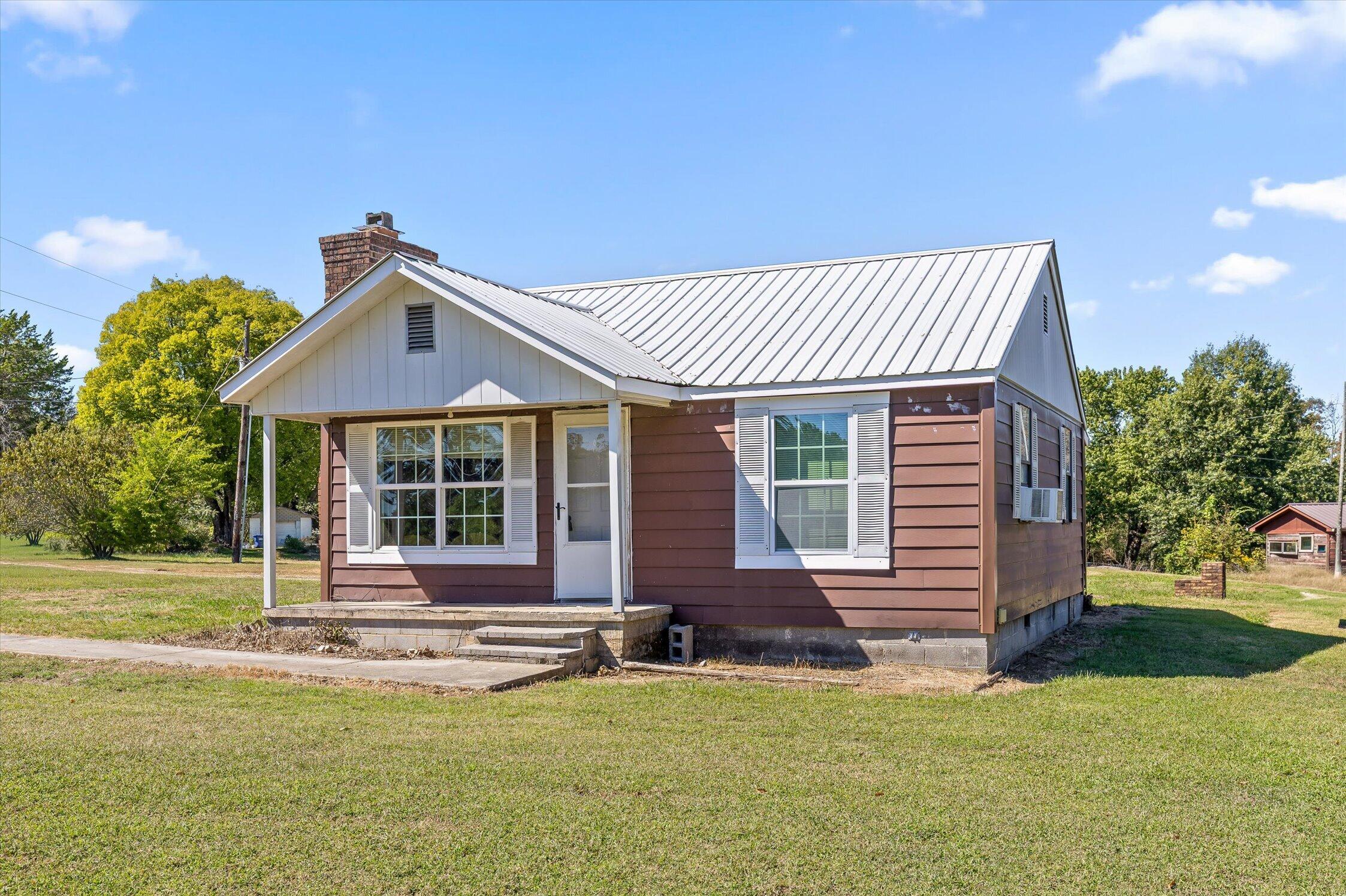7038 75 Property Photo 1