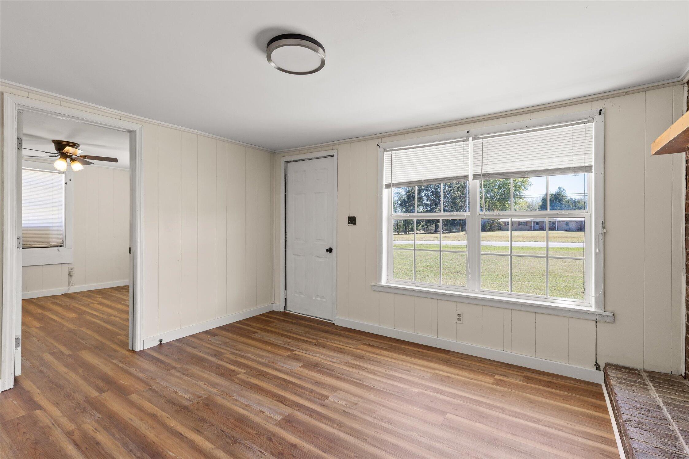 7038 75 Property Photo 6