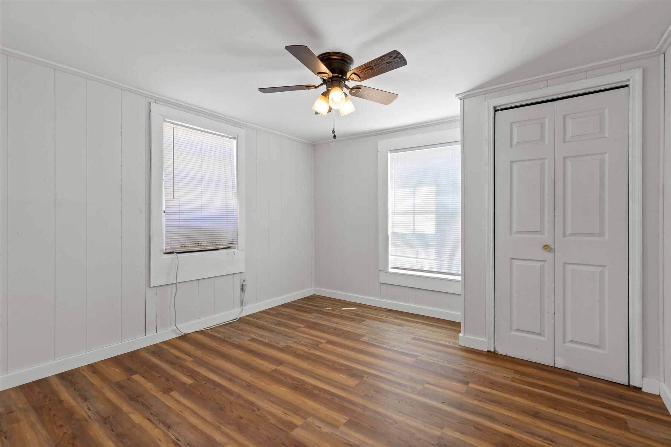 7038 75 Property Photo 13