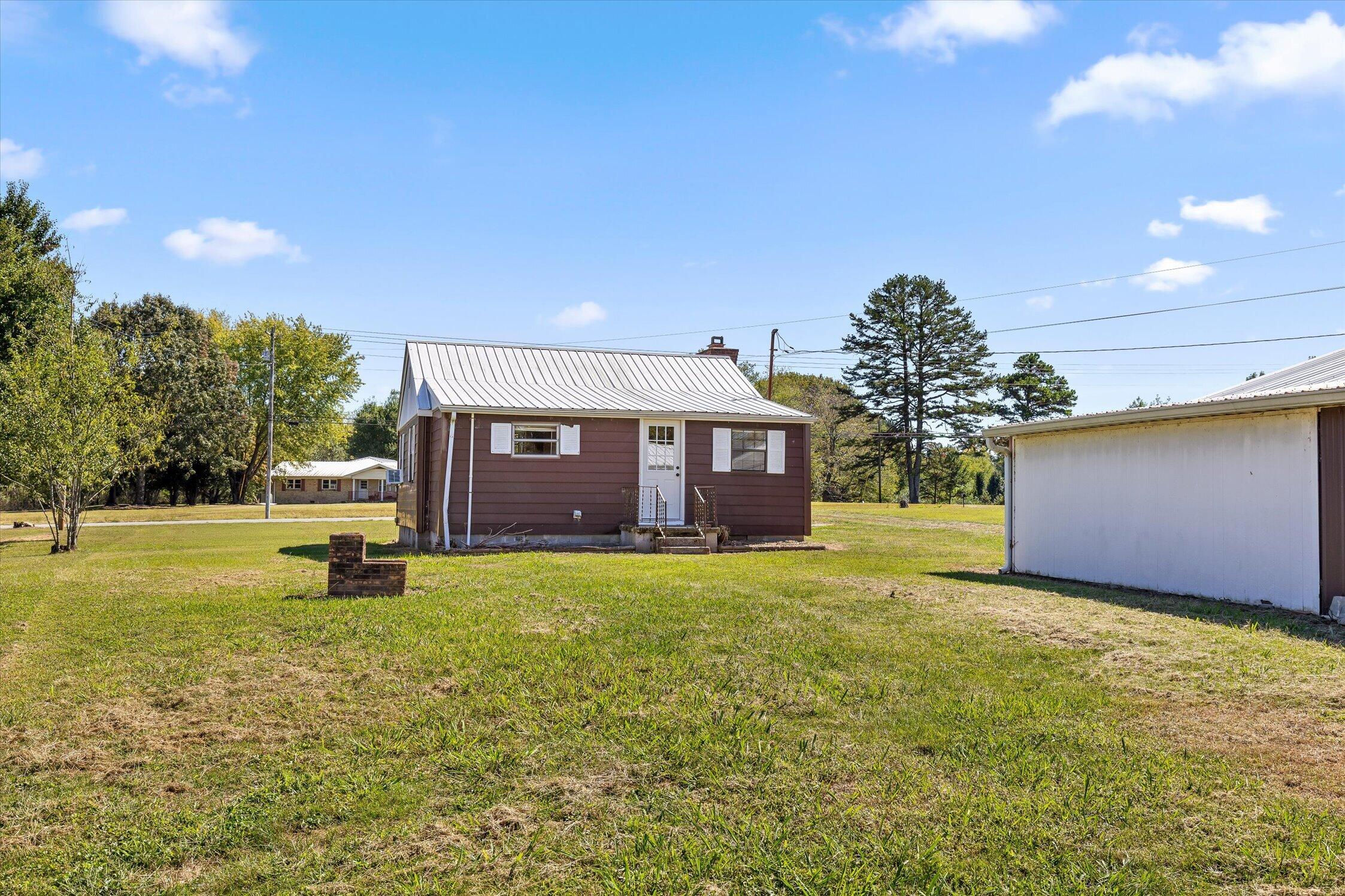 7038 75 Property Photo 15