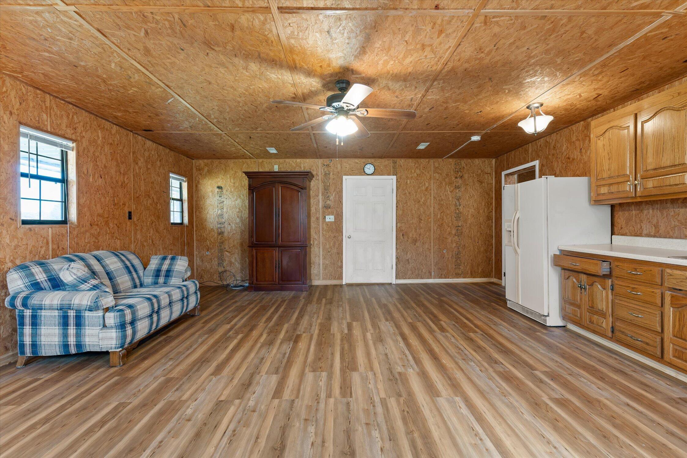 7038 75 Property Photo 20