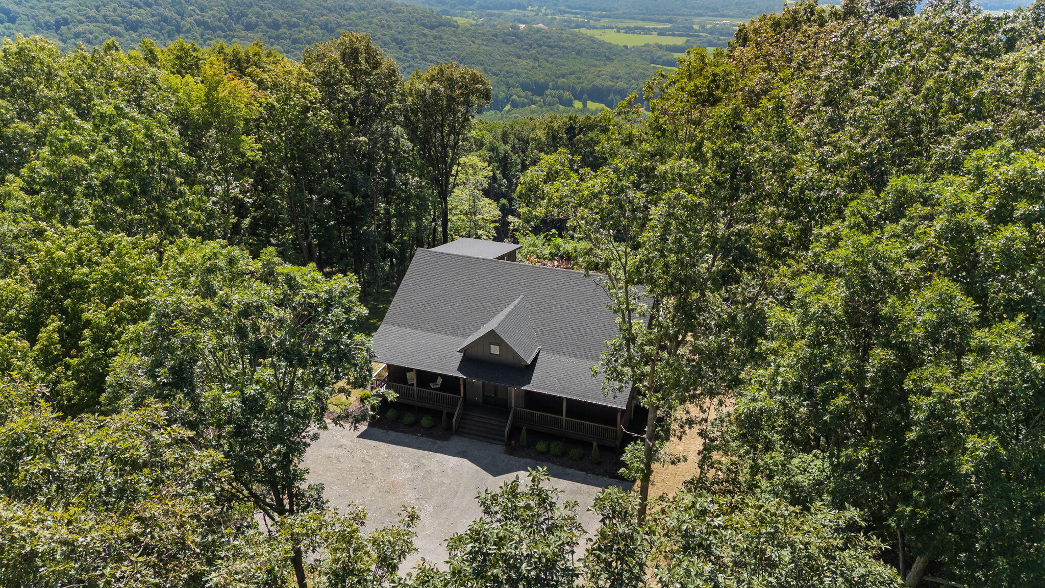 900 Valley View Drive Property Photo 1