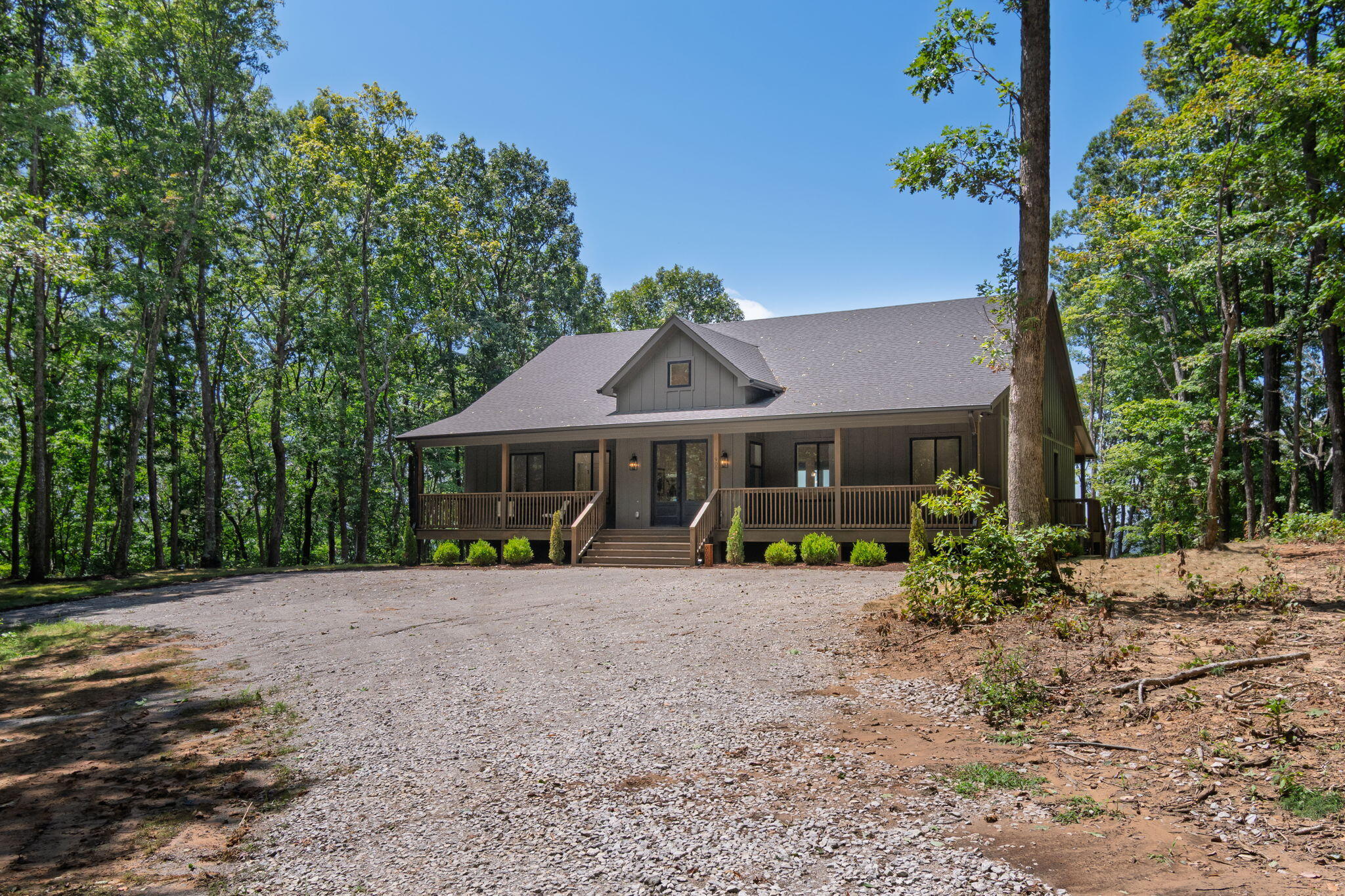900 Valley View Drive Property Photo 7
