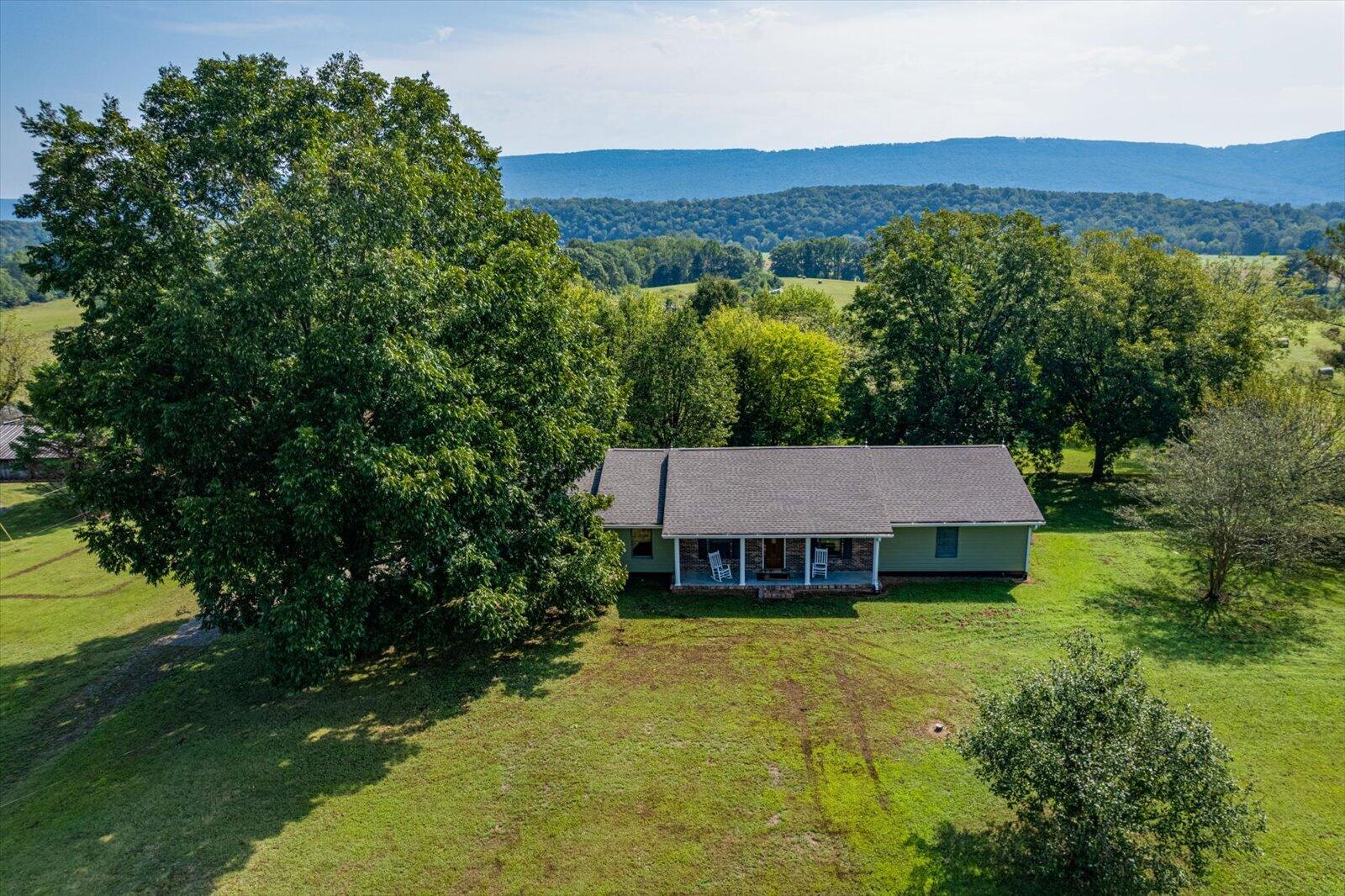 632 Shirley Loop Property Photo 2